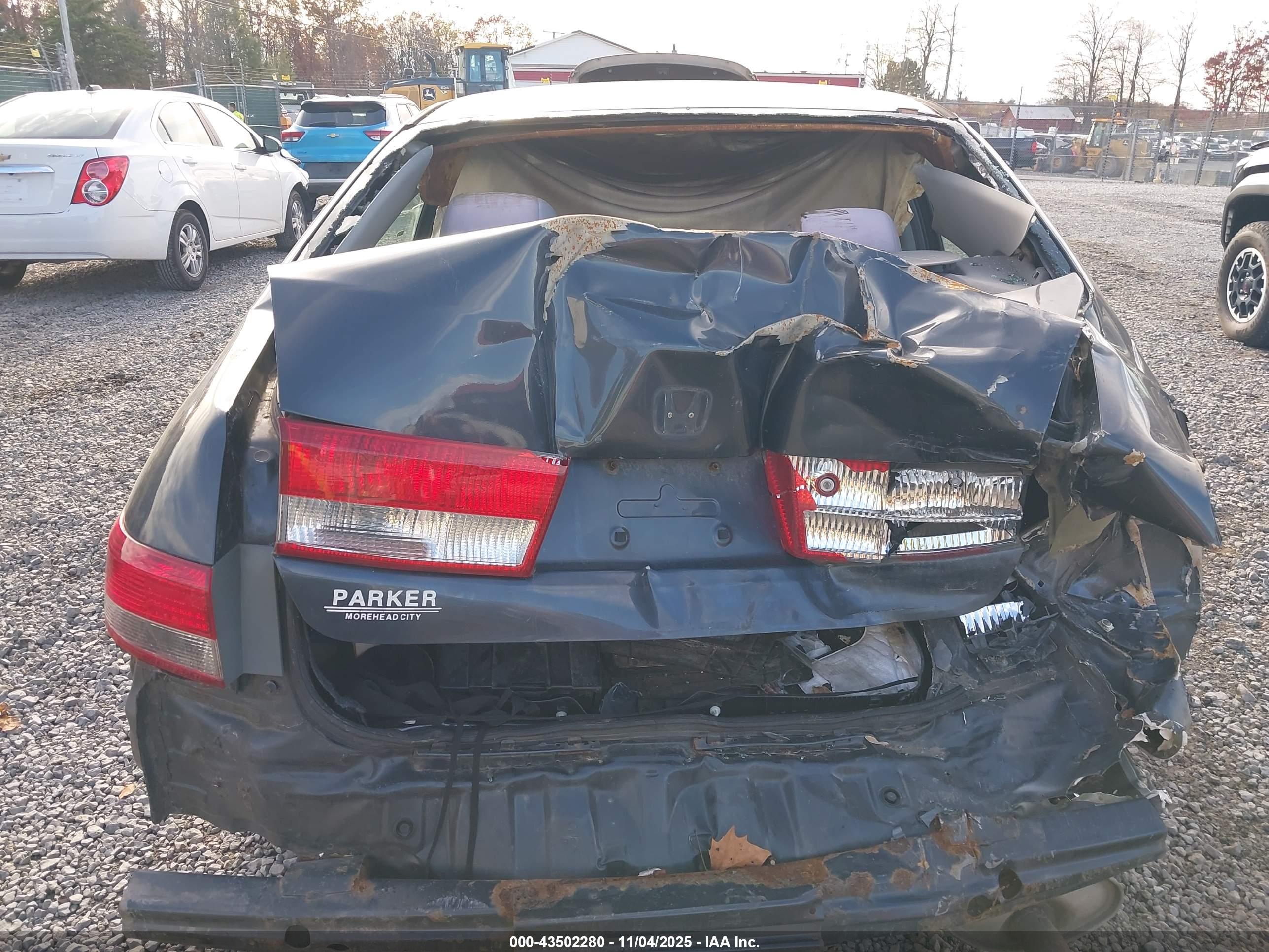 HONDA ACCORD image 6