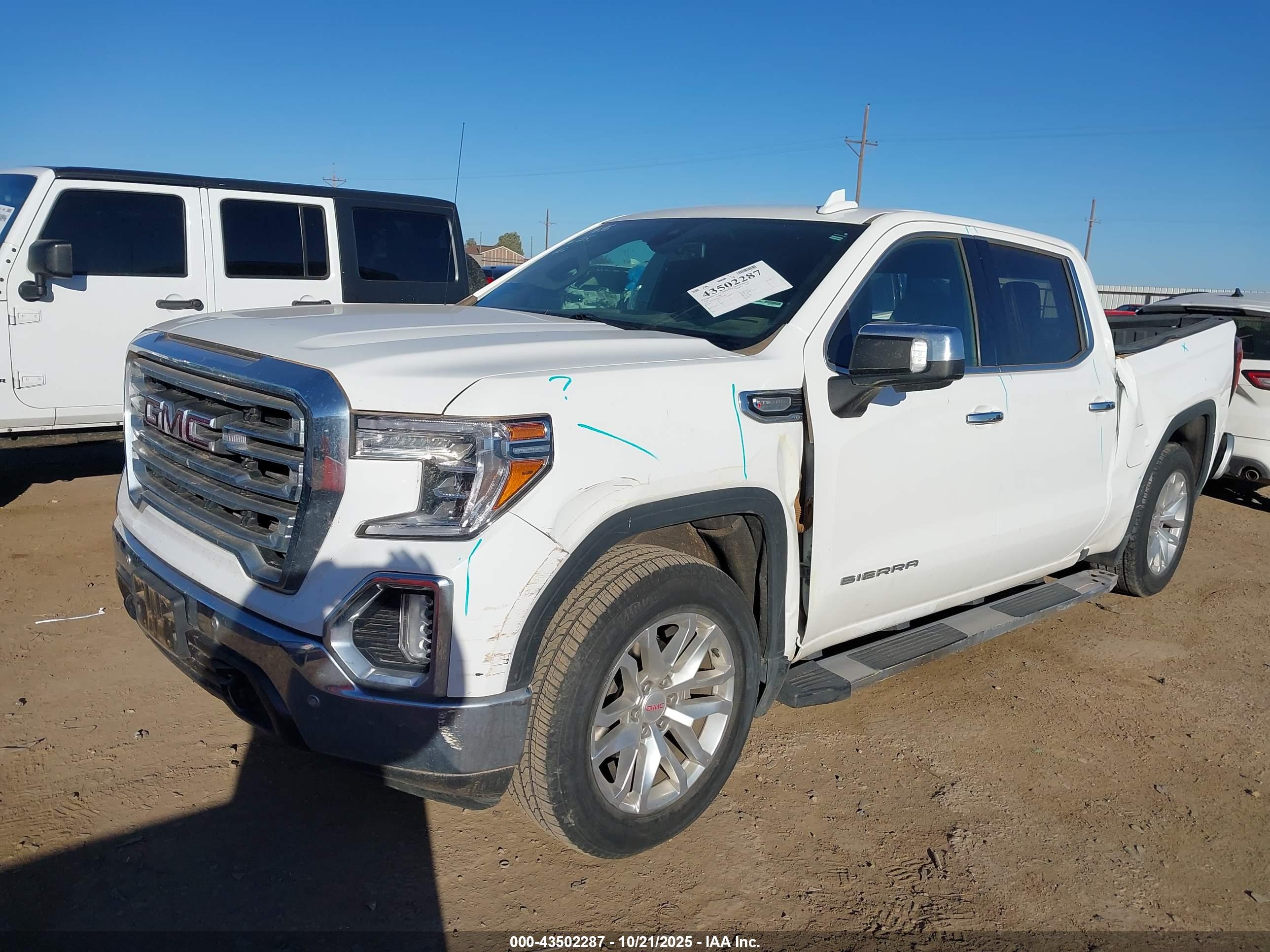 GMC SIERRA image 2