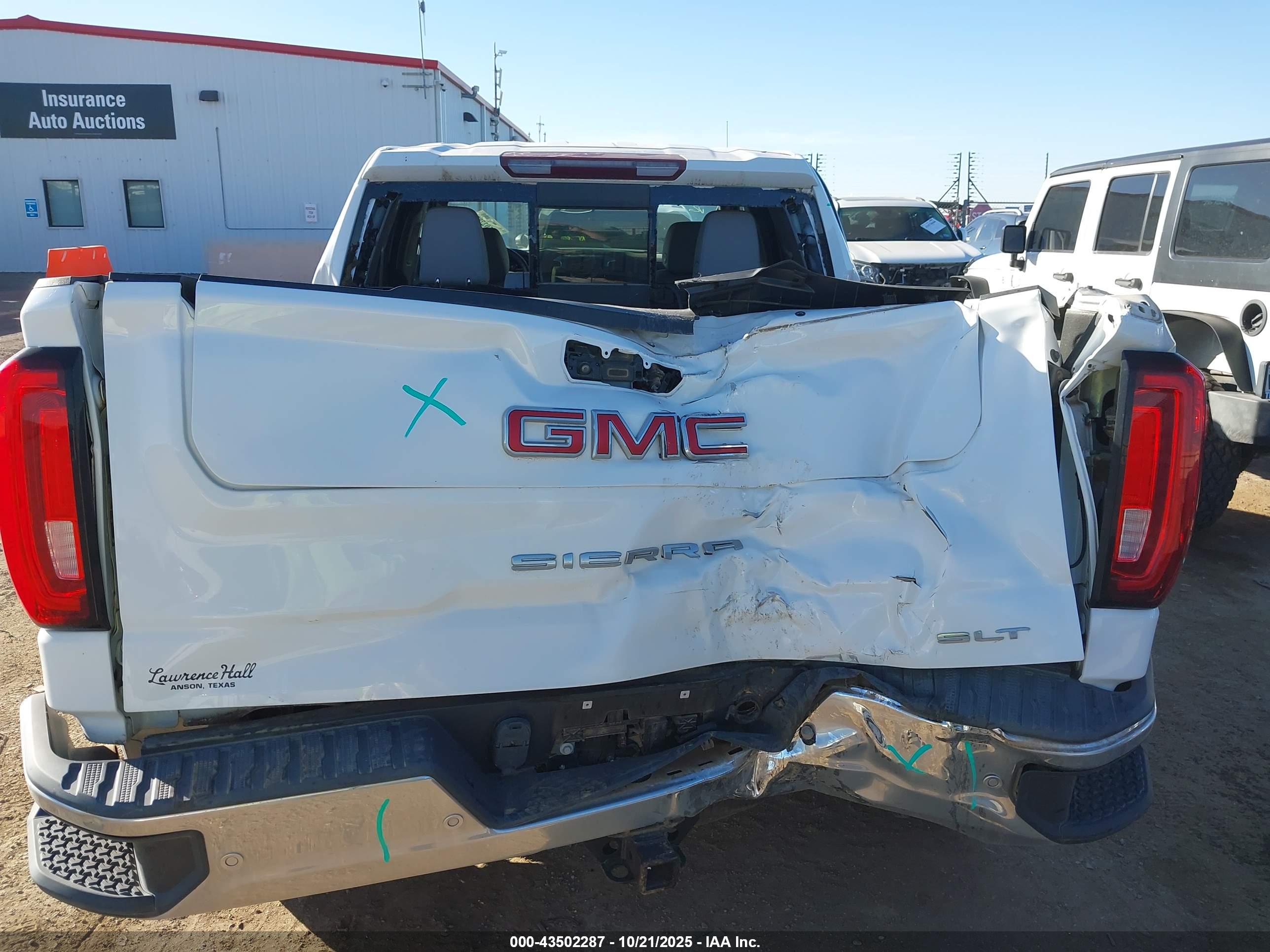 GMC SIERRA image 6