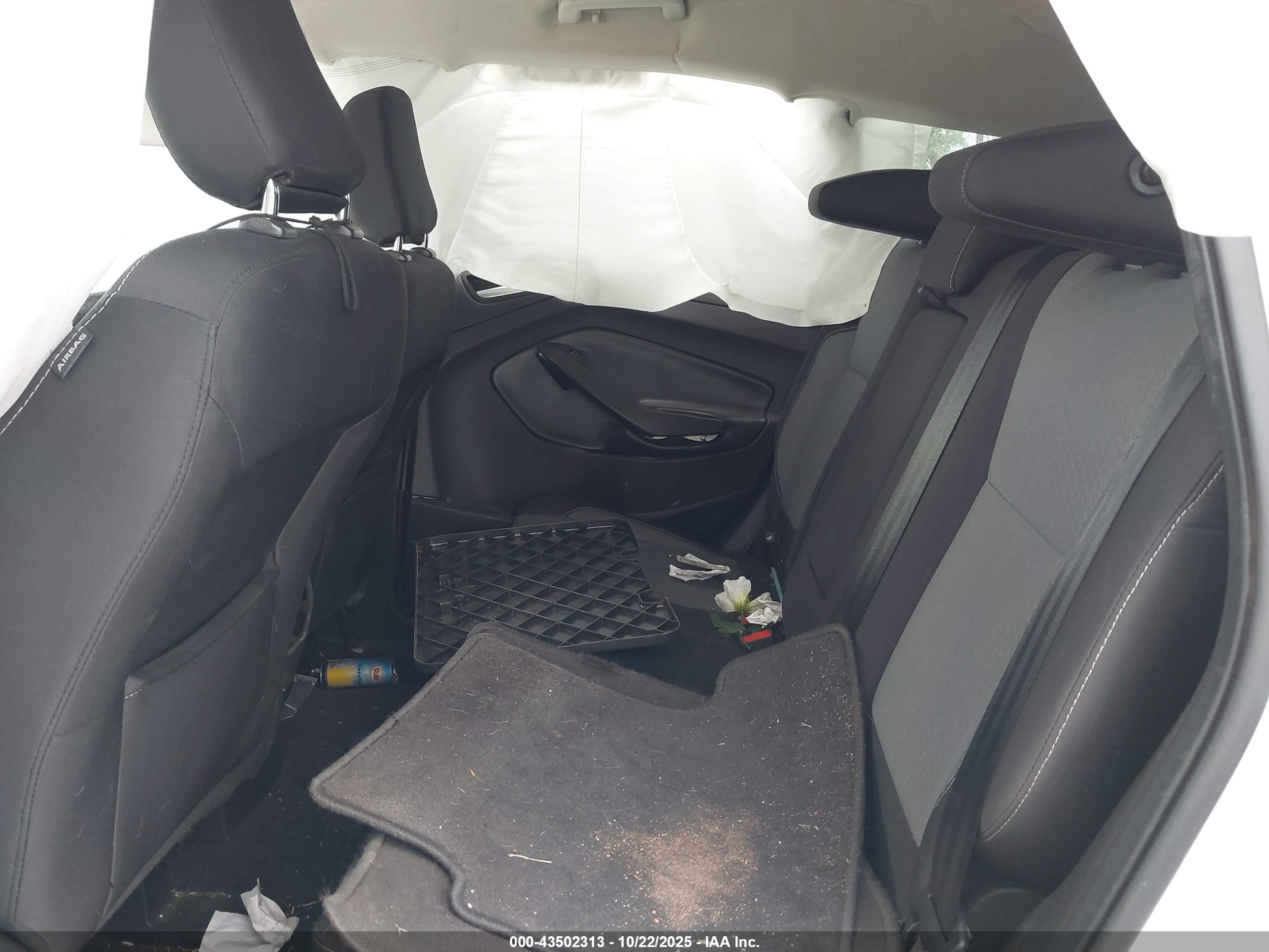 FORD ESCAPE image 8