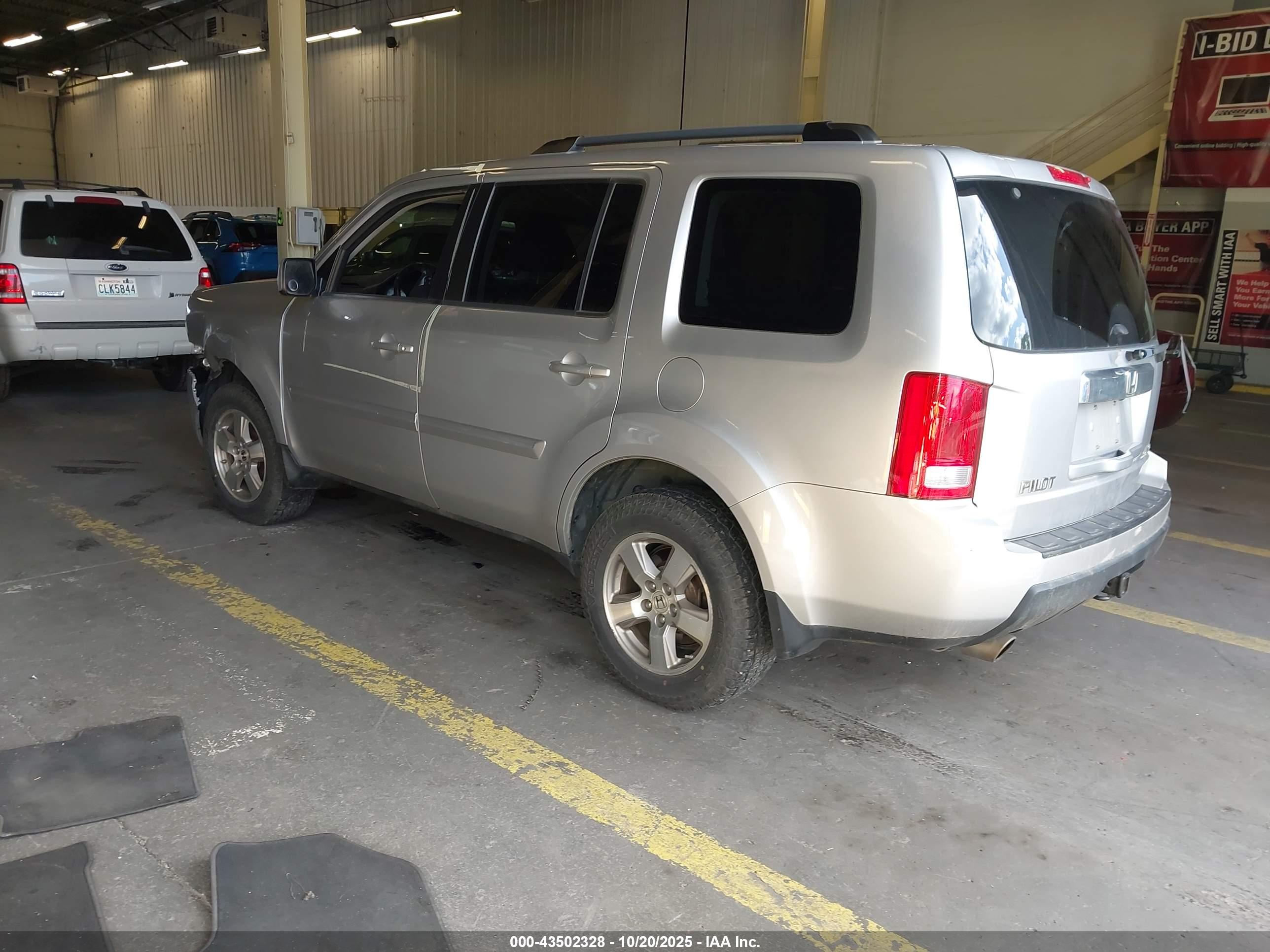 HONDA PILOT image 3