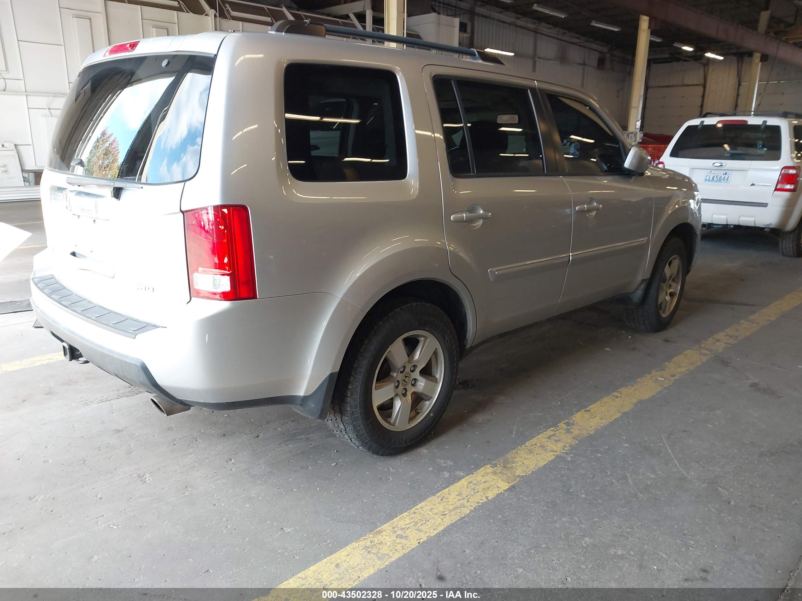 HONDA PILOT image 4