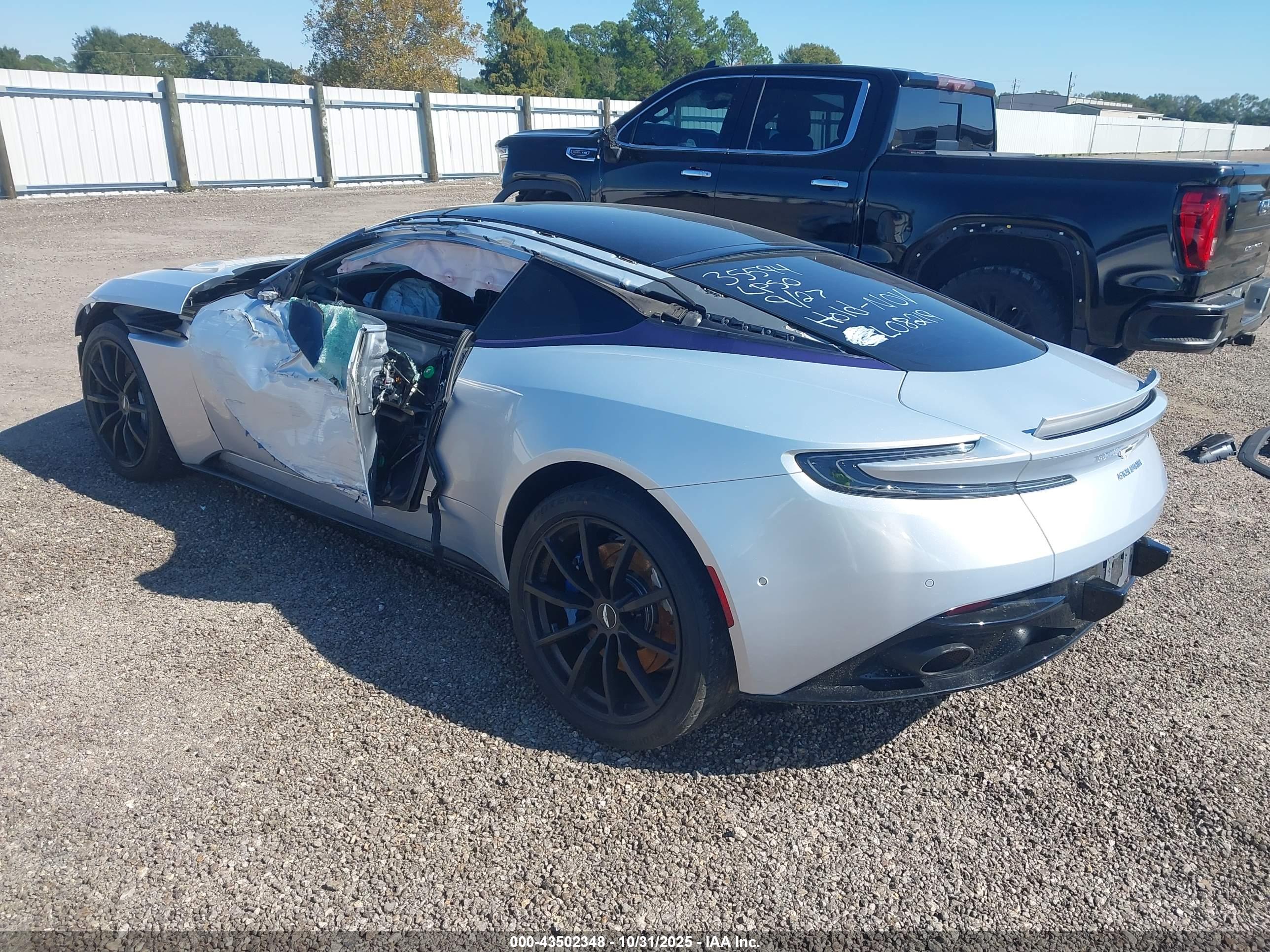 ASTON MARTIN image 3