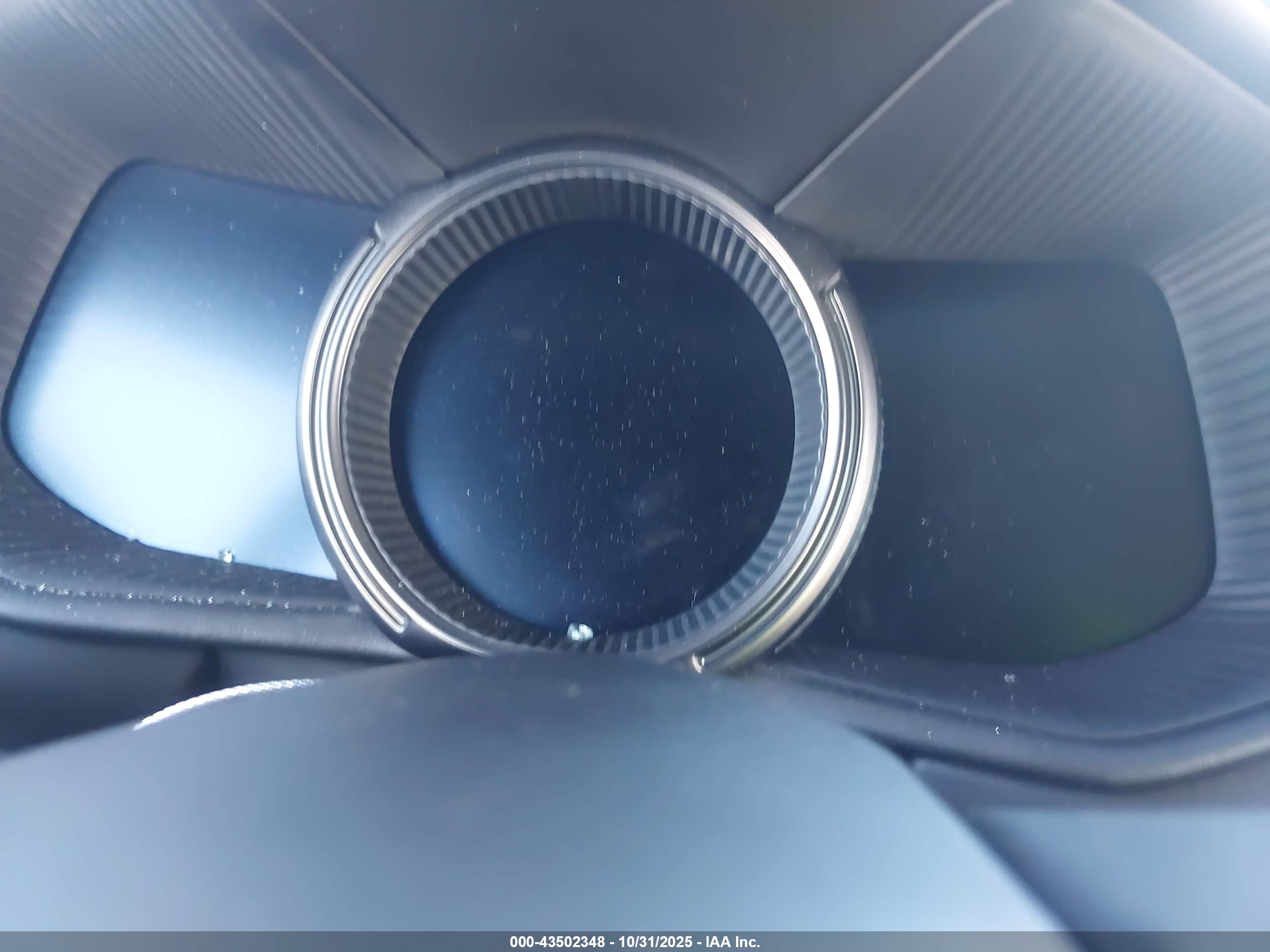 ASTON MARTIN image 7