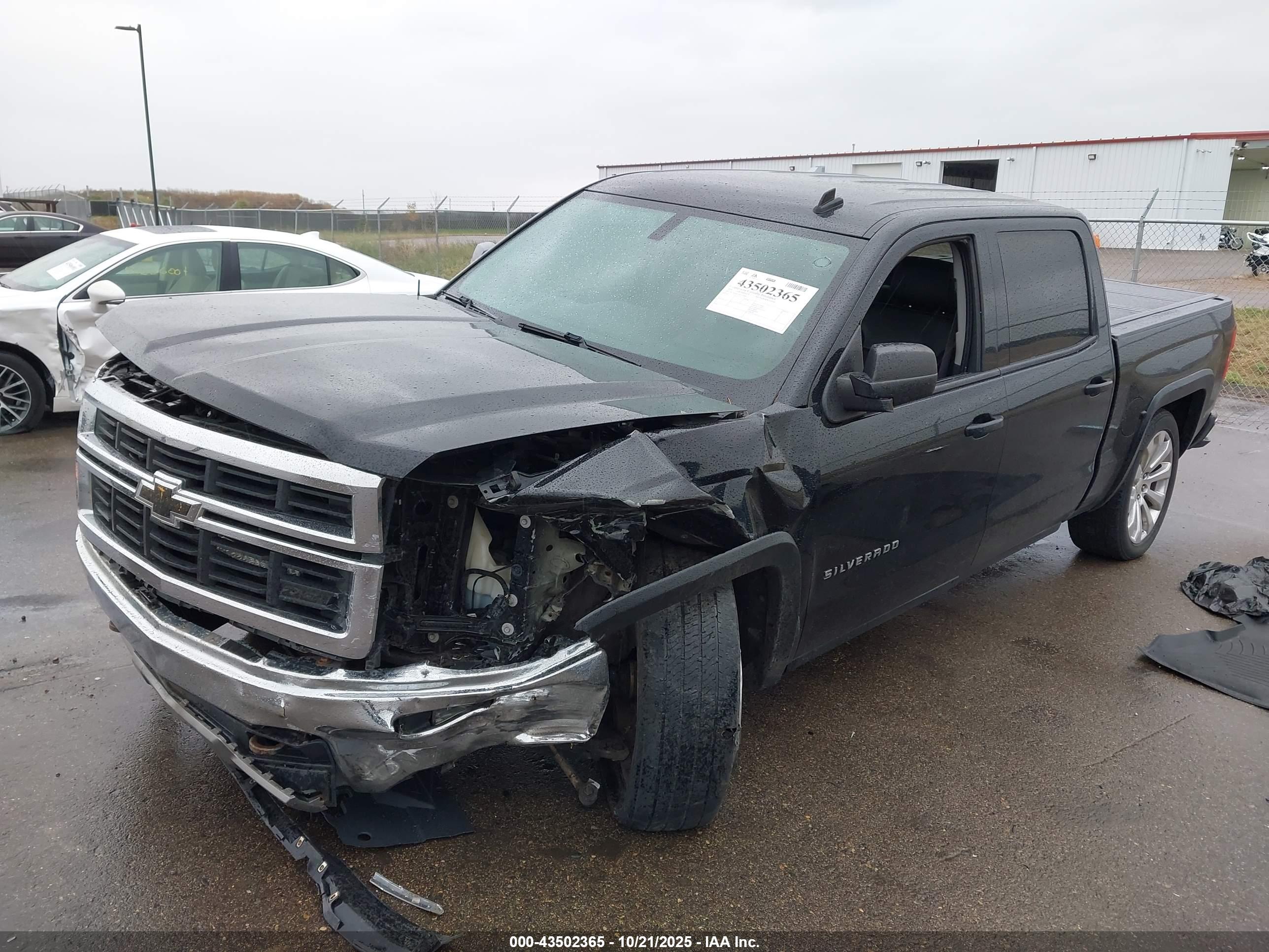 CHEVROLET SILVERADO image 2