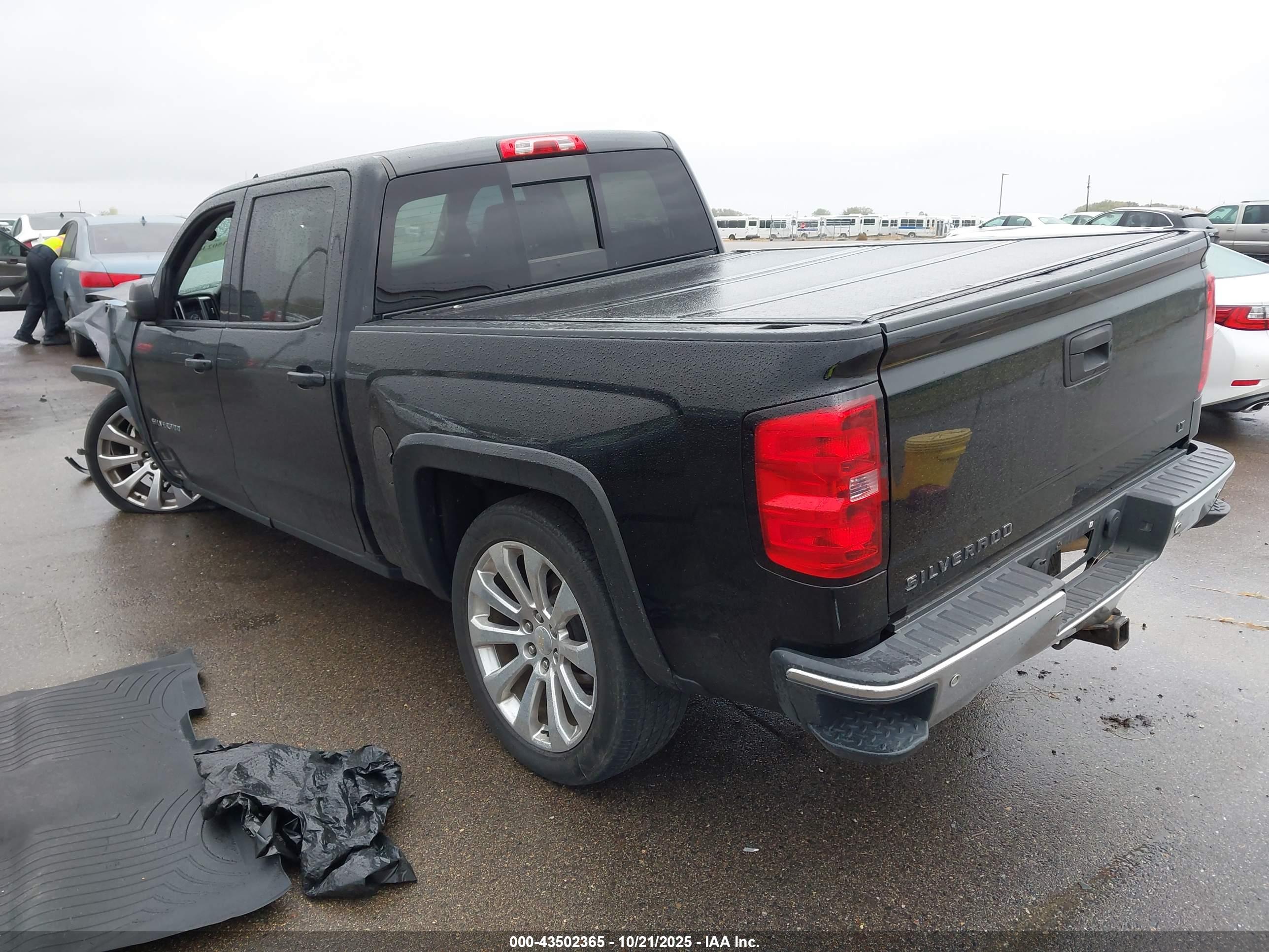CHEVROLET SILVERADO image 3