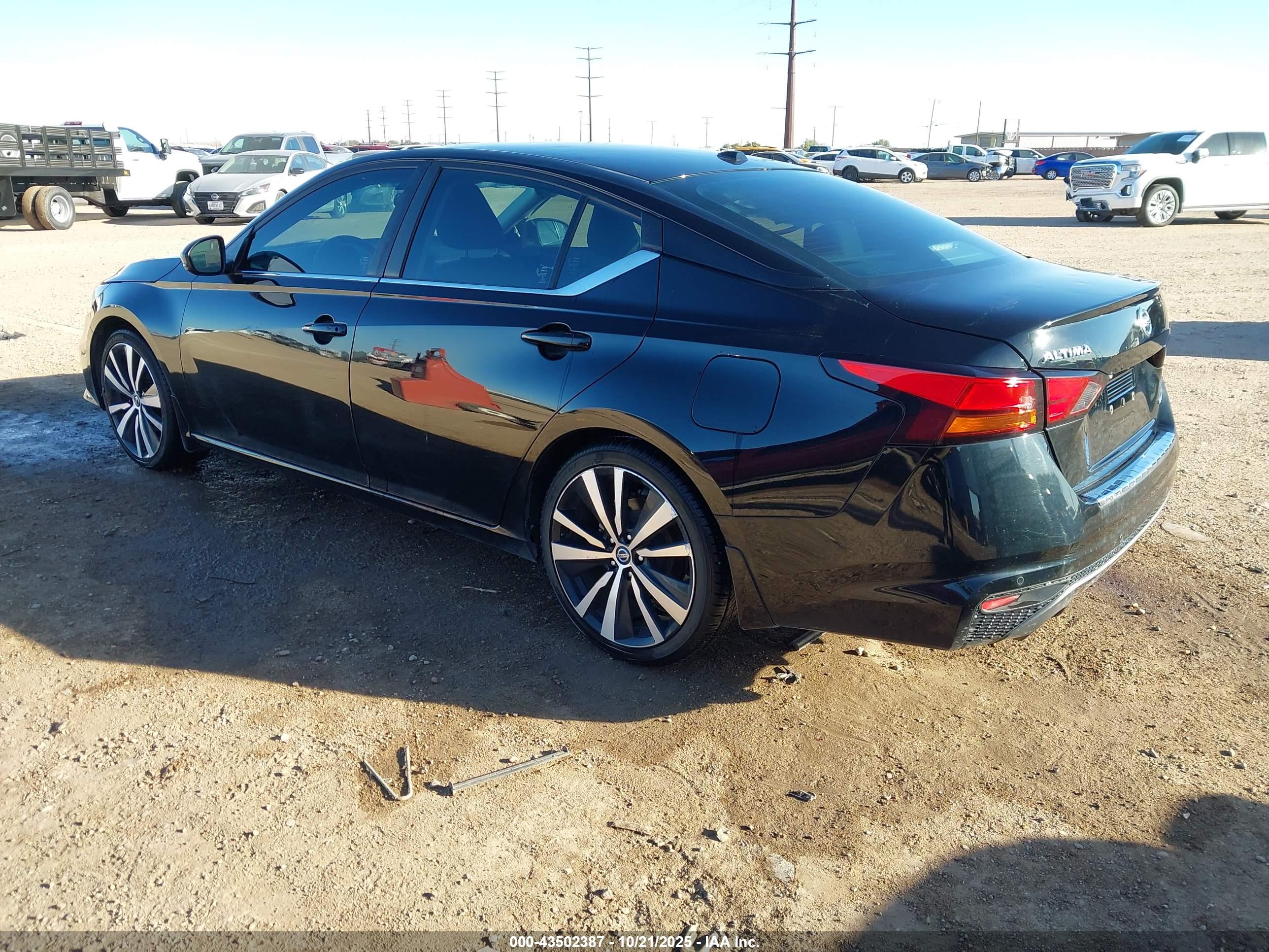 NISSAN ALTIMA image 3