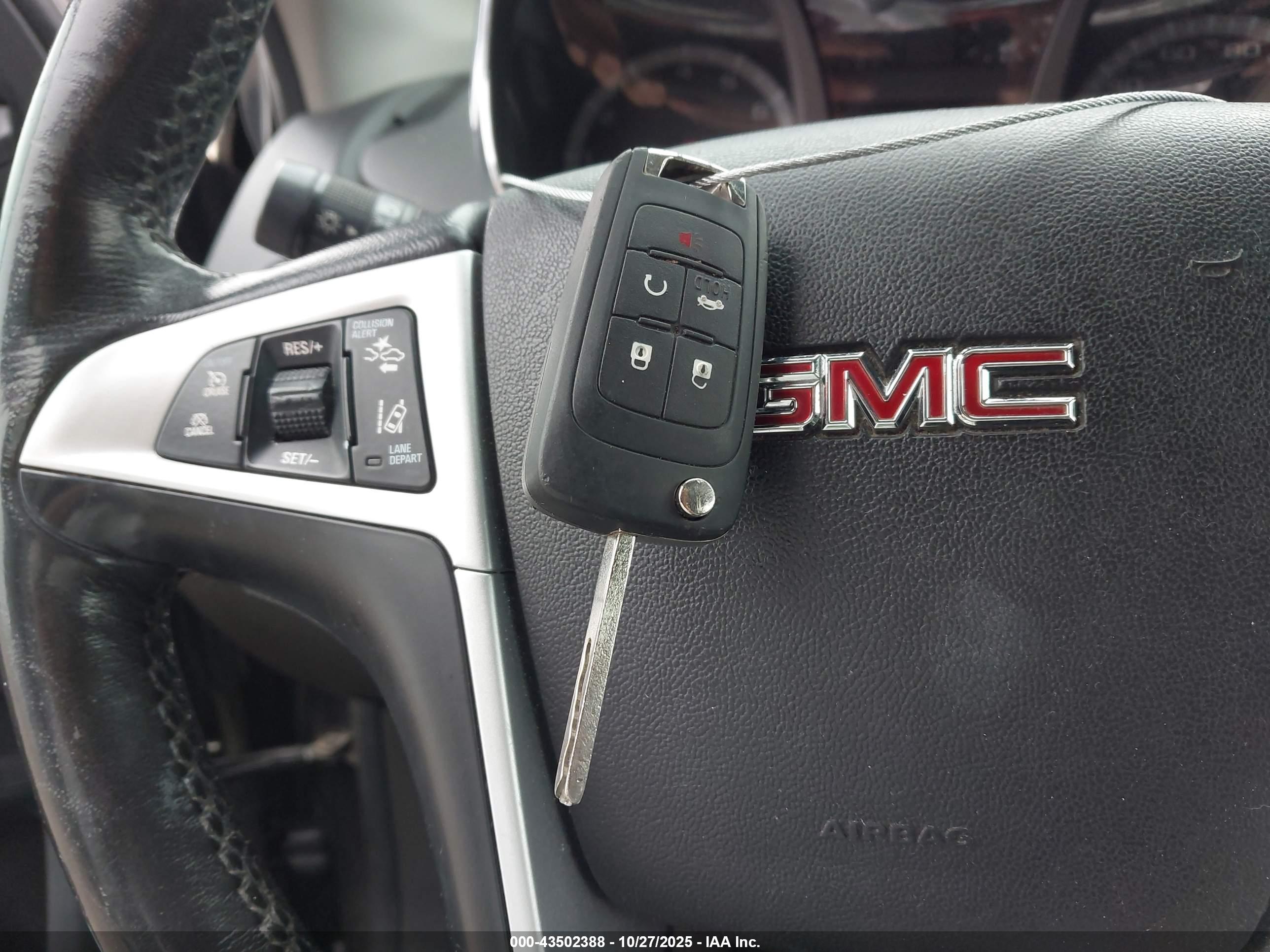 GMC TERRAIN image 11