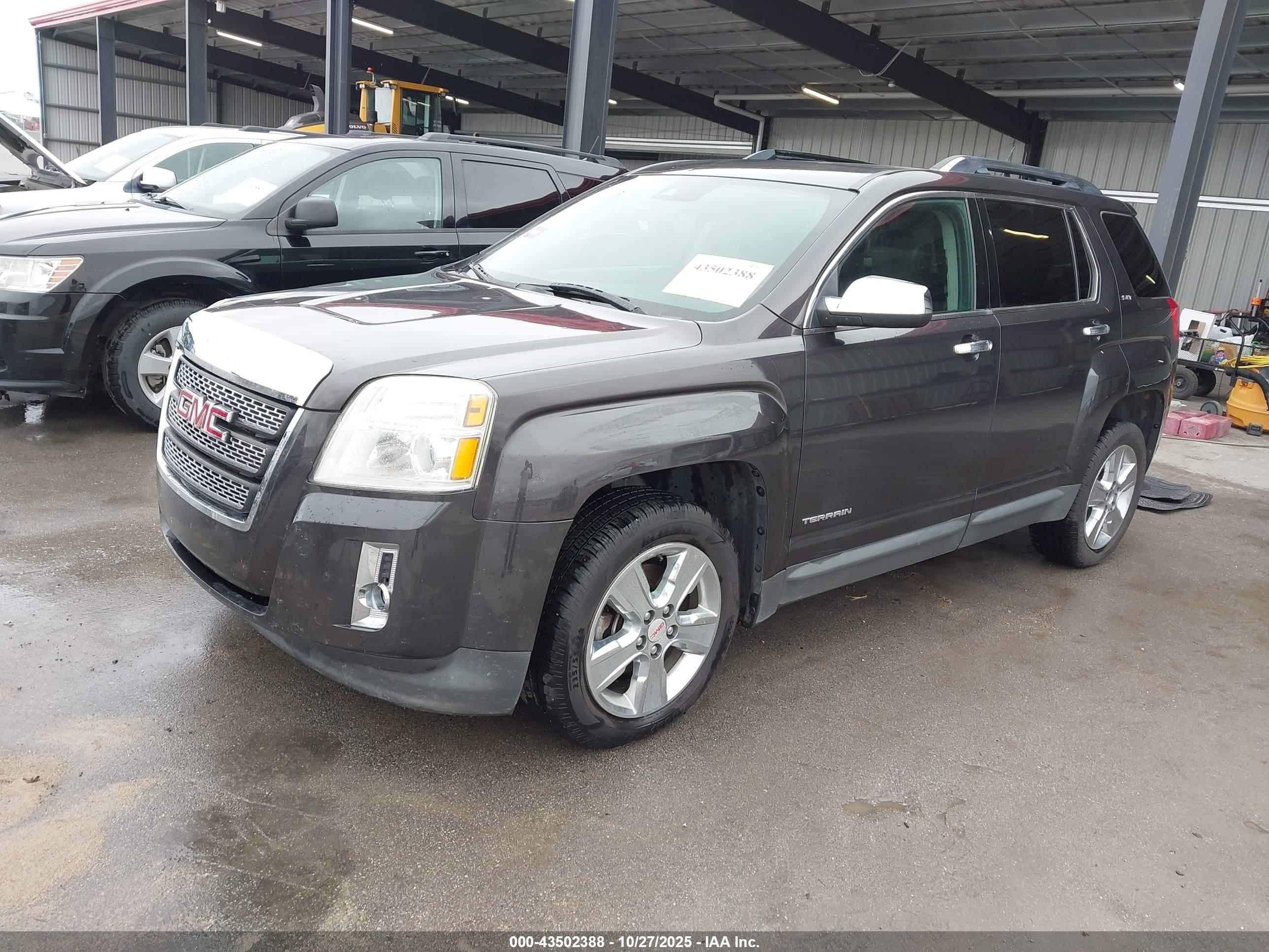 GMC TERRAIN image 2