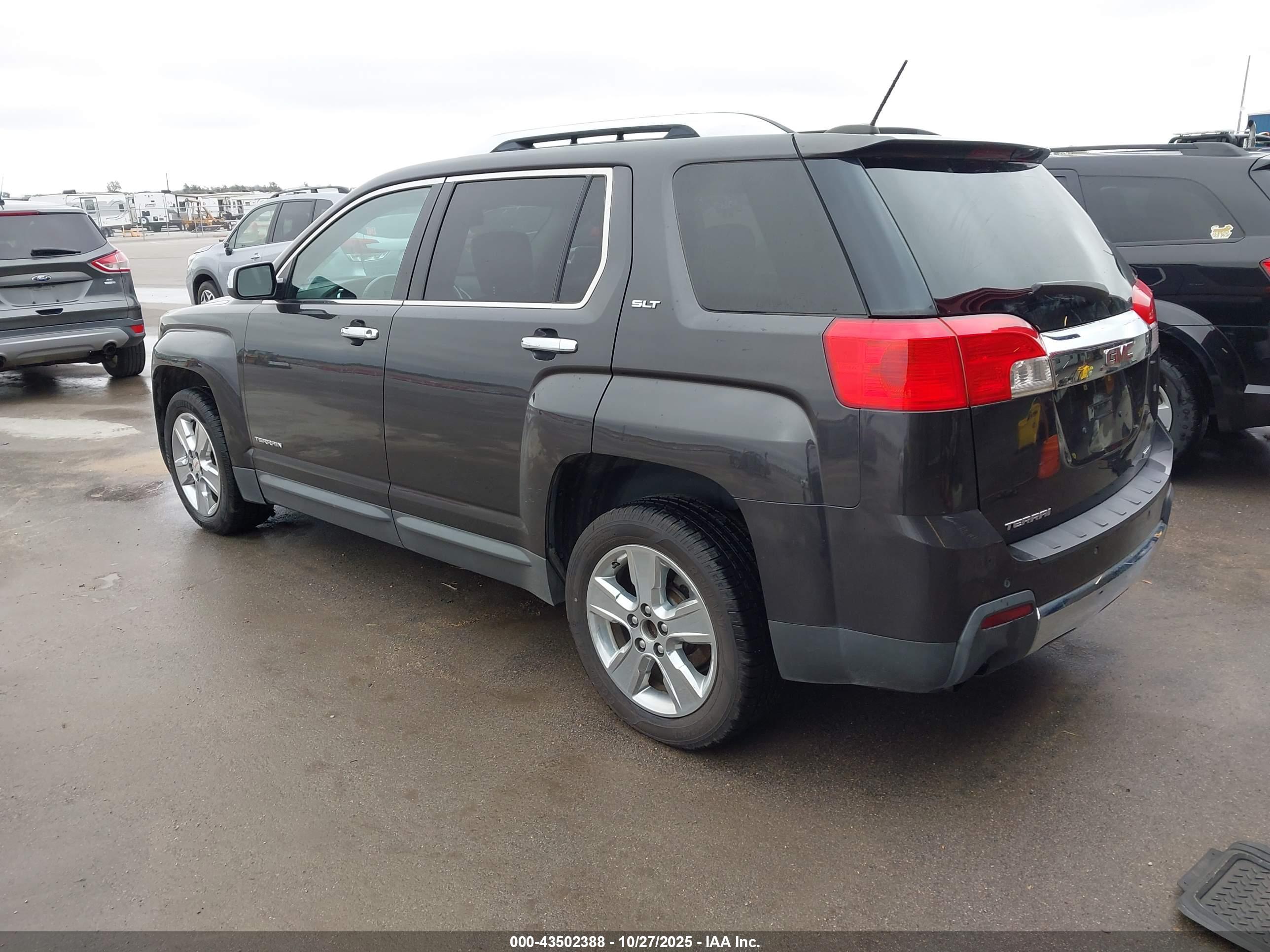 GMC TERRAIN image 3