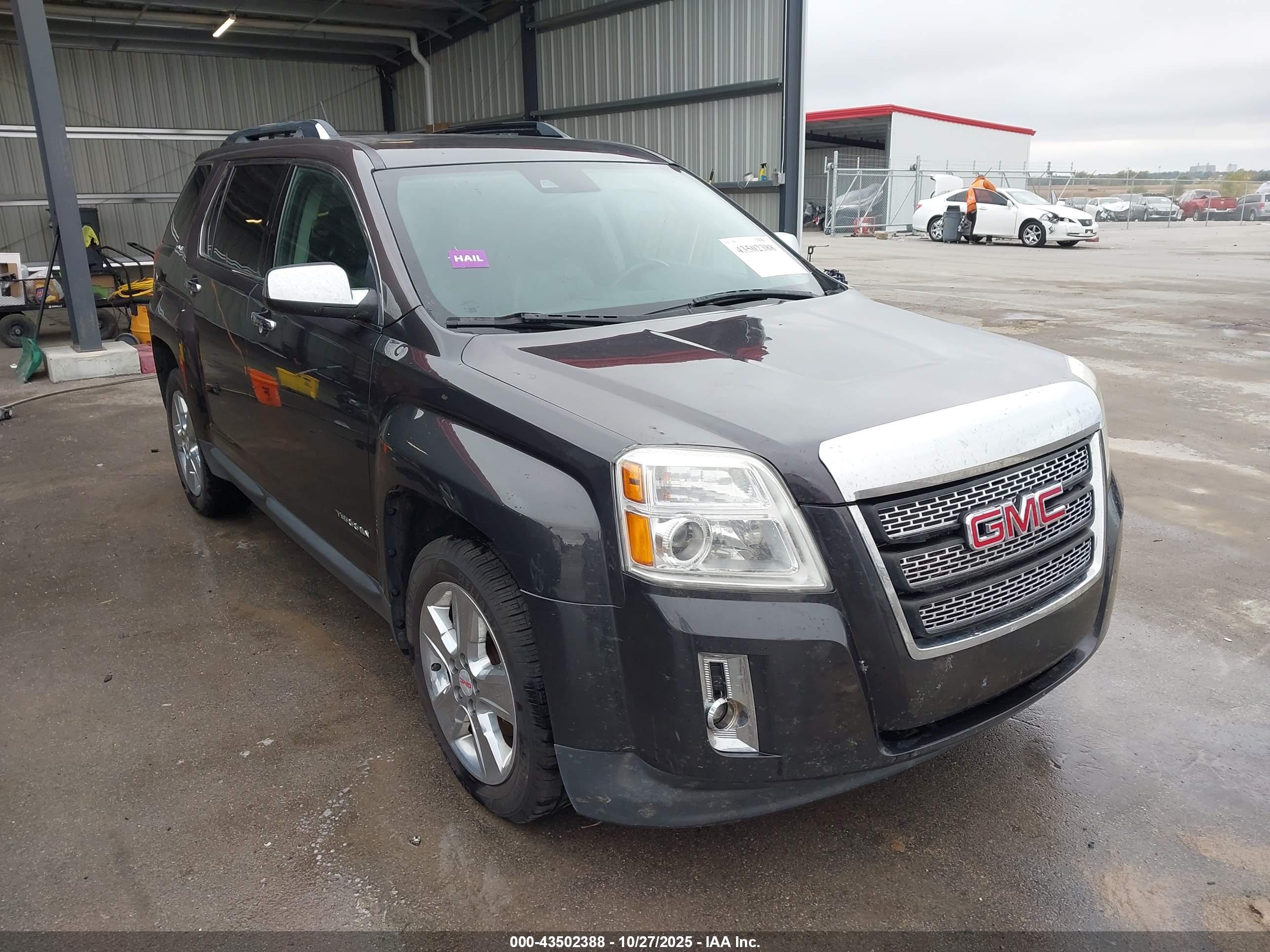 GMC TERRAIN image 6