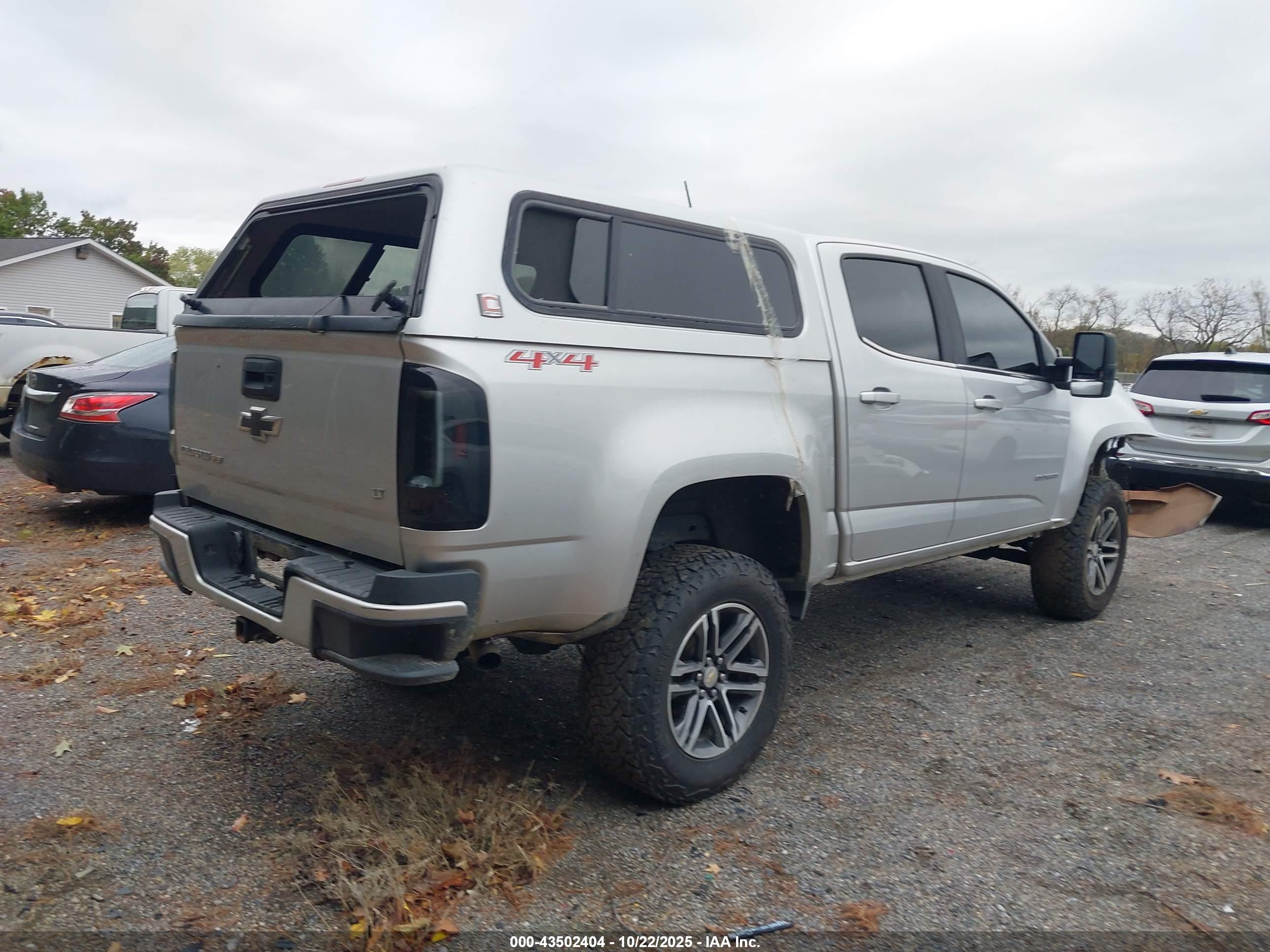 CHEVROLET COLORADO image 4