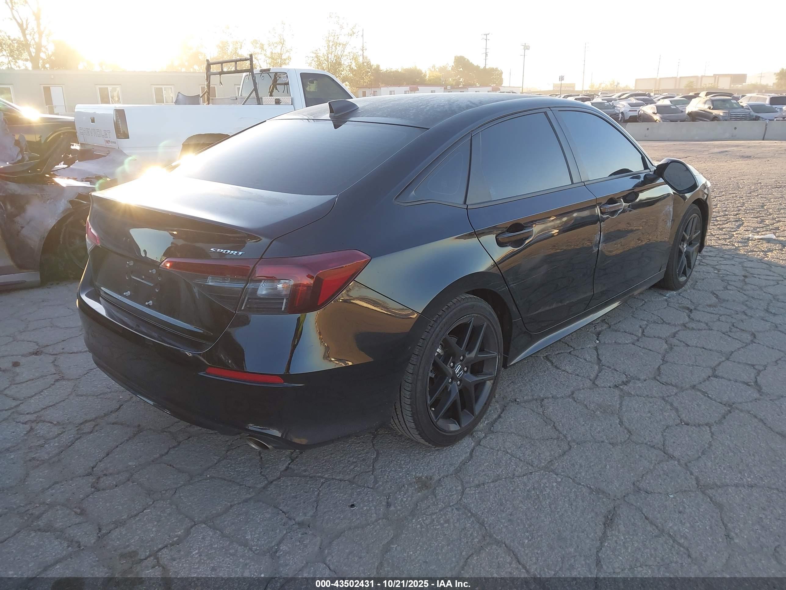 HONDA CIVIC image 4