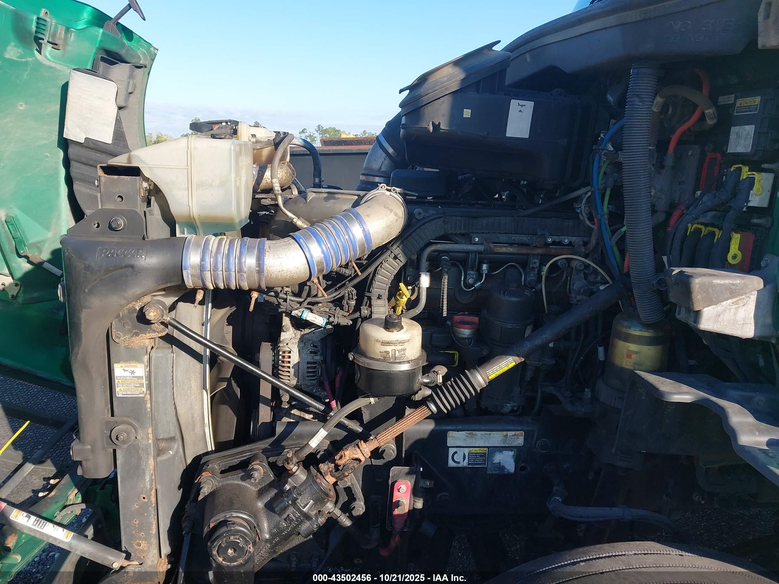 PETERBILT 579 image 10