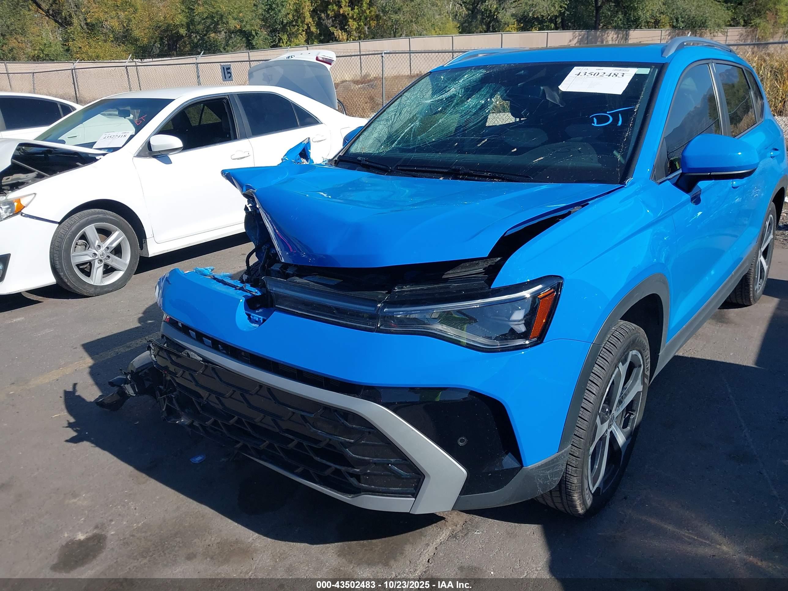 VOLKSWAGEN TAOS image 6