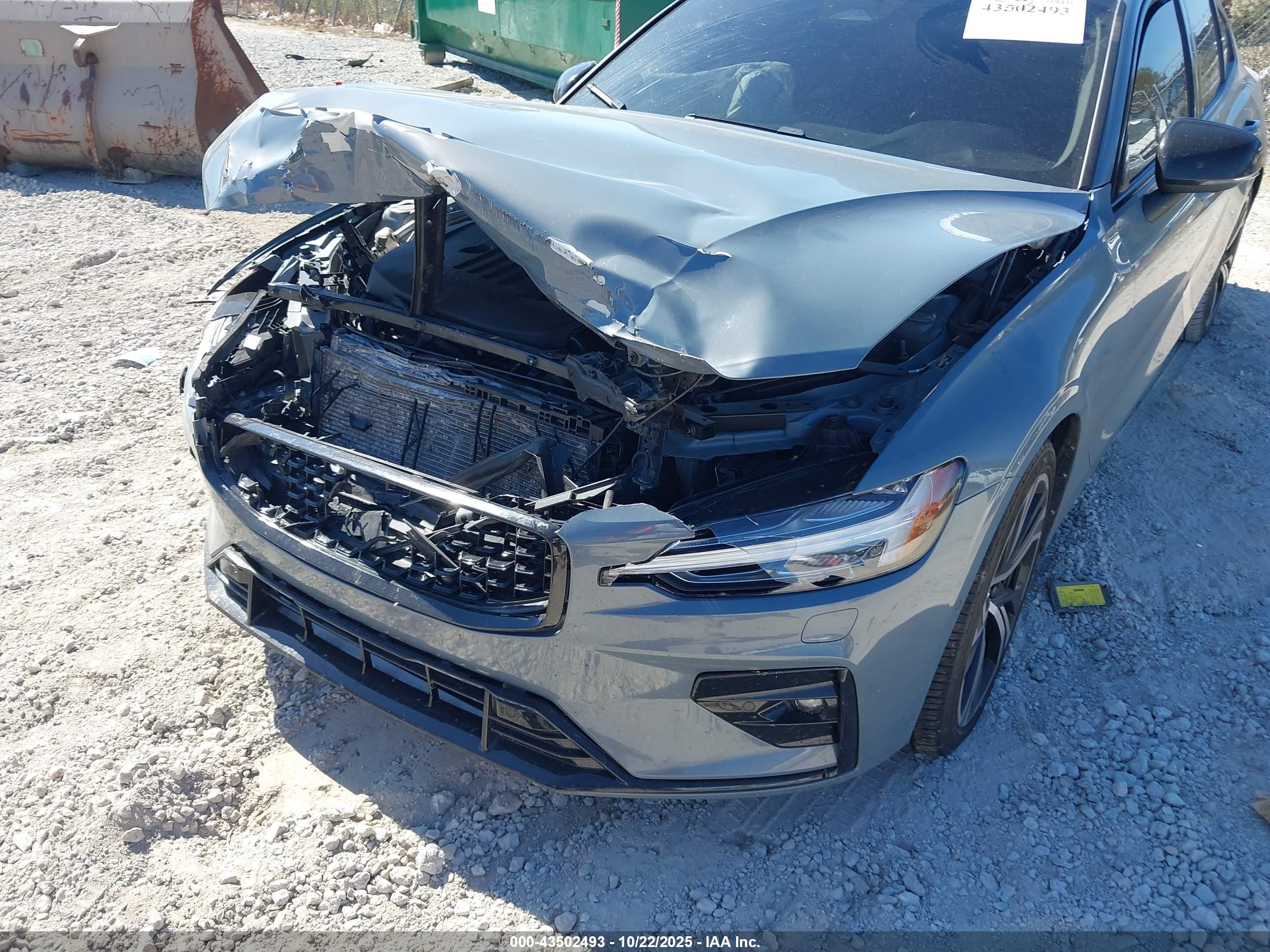 VOLVO S60 image 6