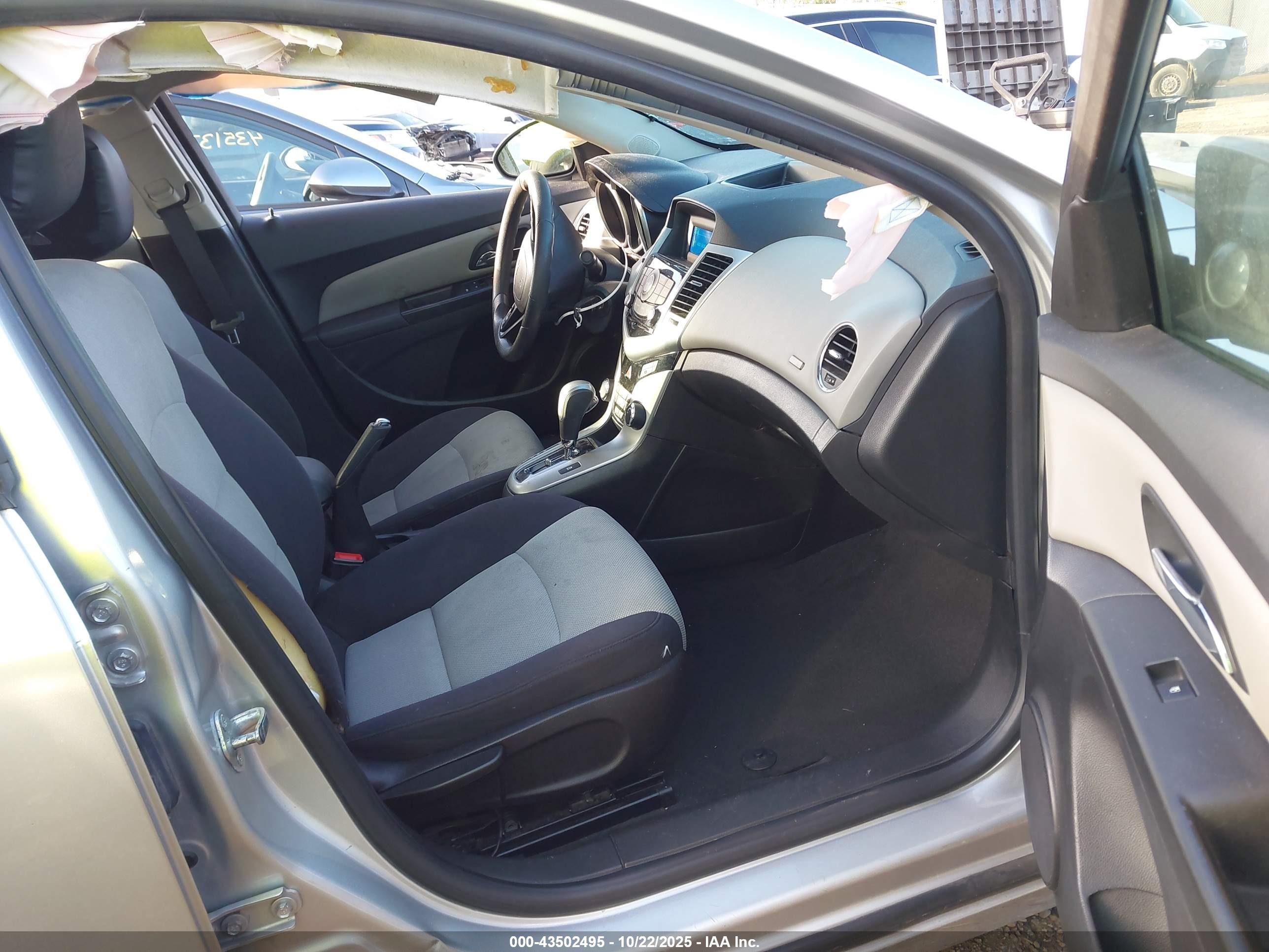 CHEVROLET CRUZE image 5