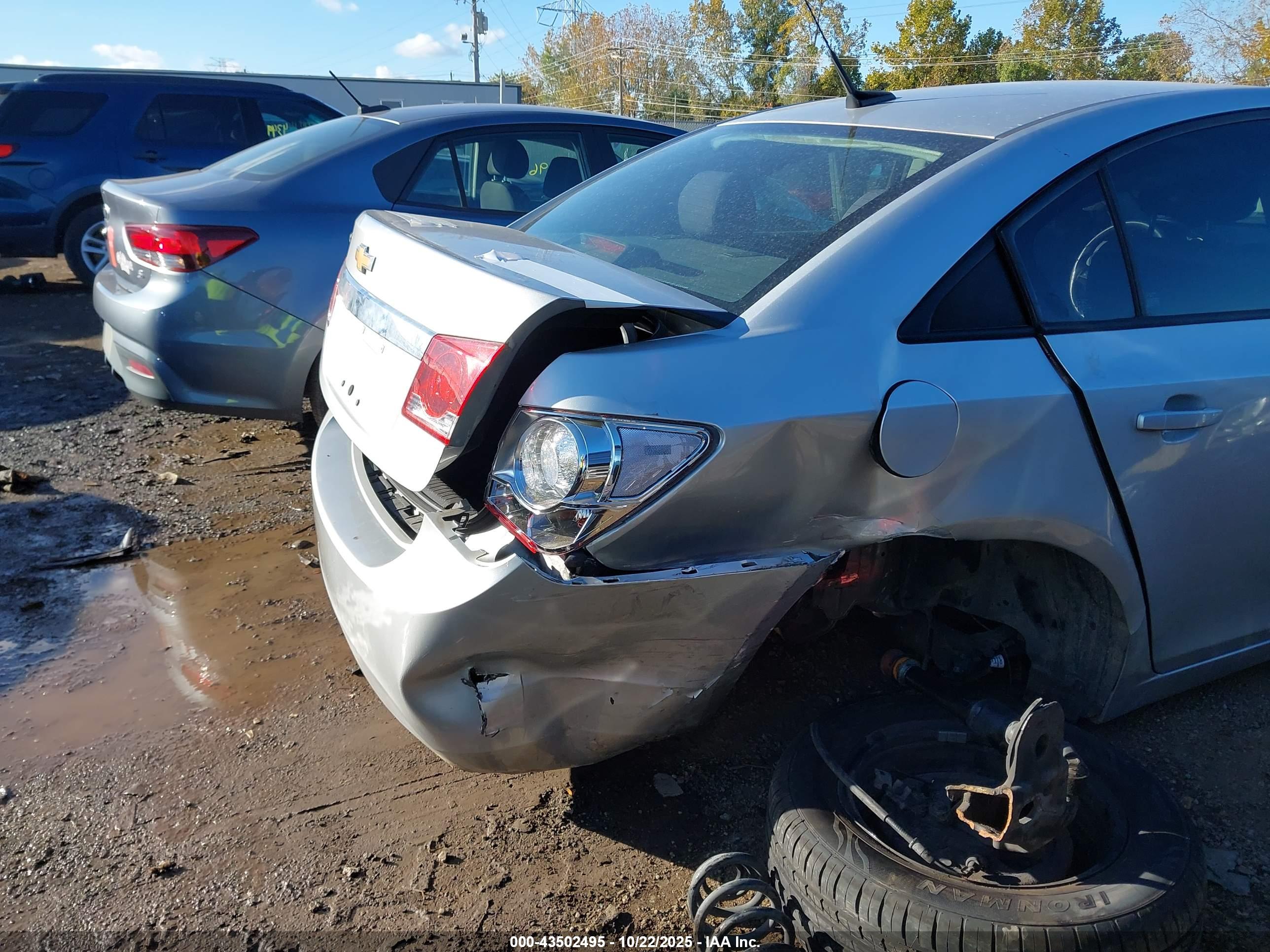 CHEVROLET CRUZE image 6