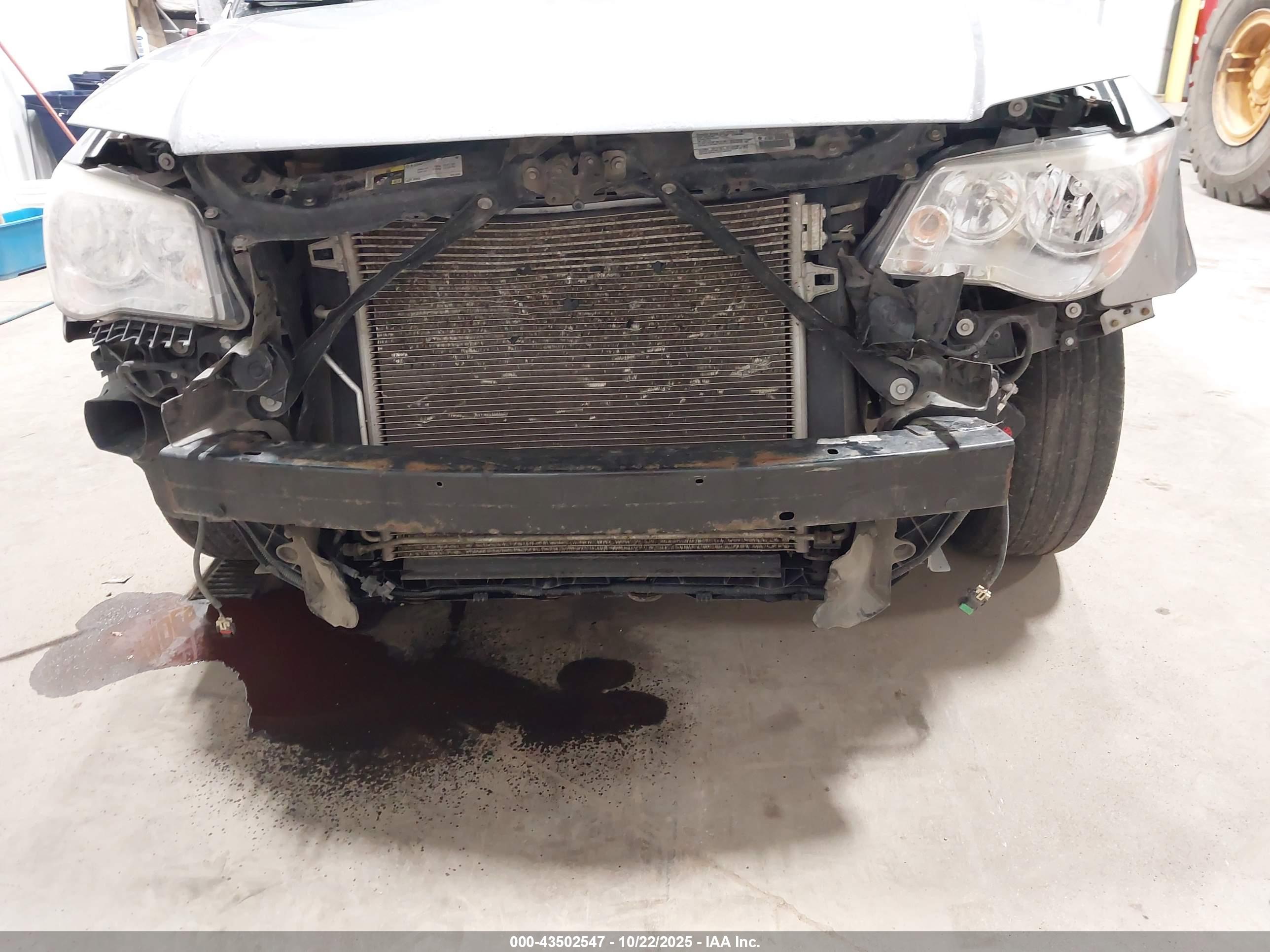 CHRYSLER TOWN image 6