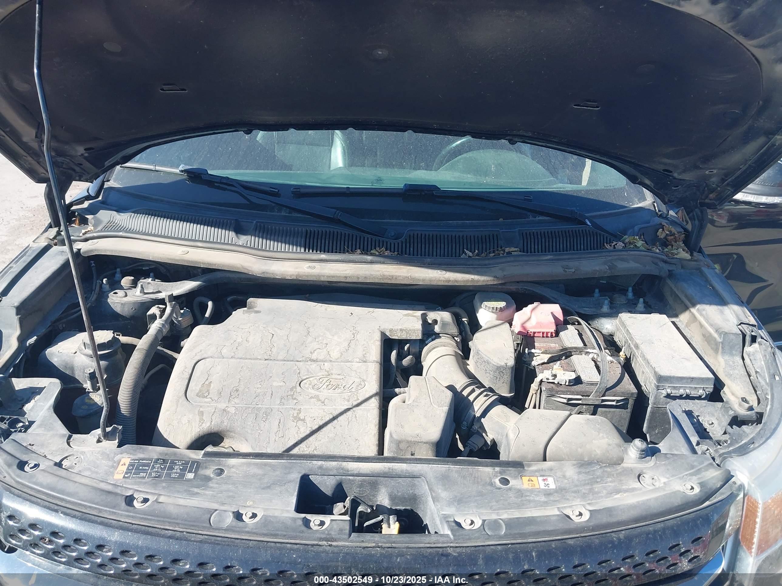 FORD EXPLORER image 10