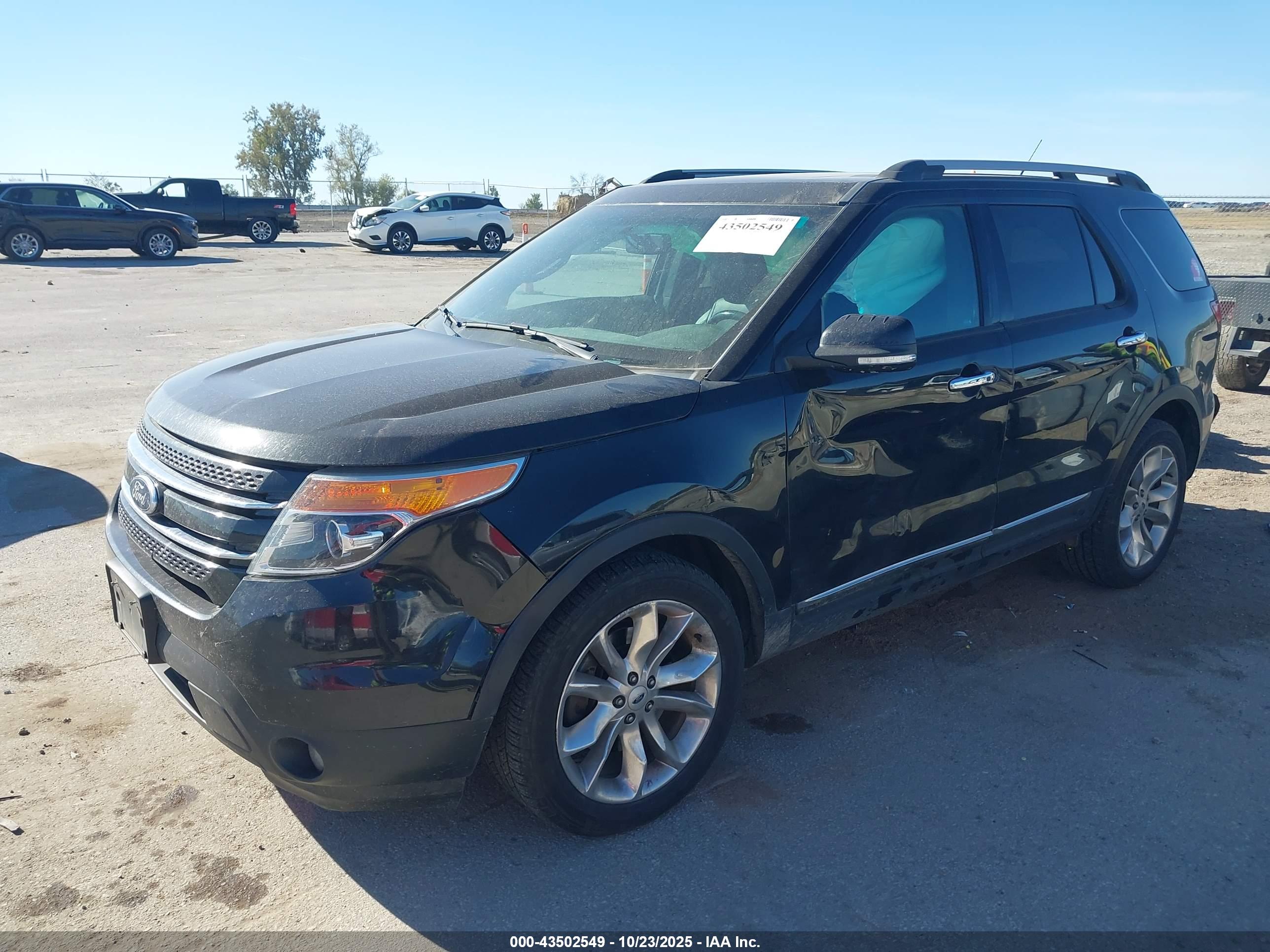 FORD EXPLORER image 2