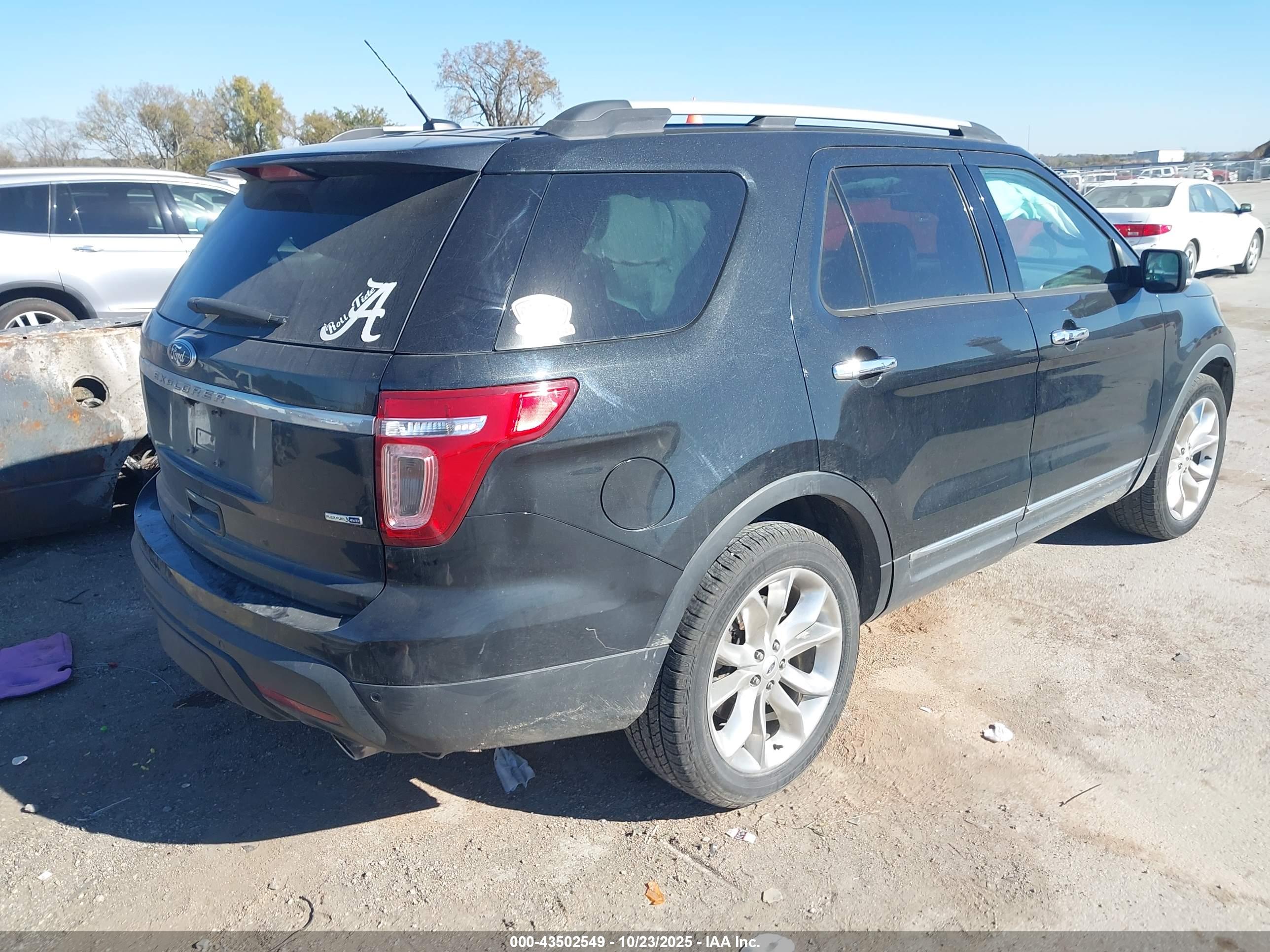 FORD EXPLORER image 4