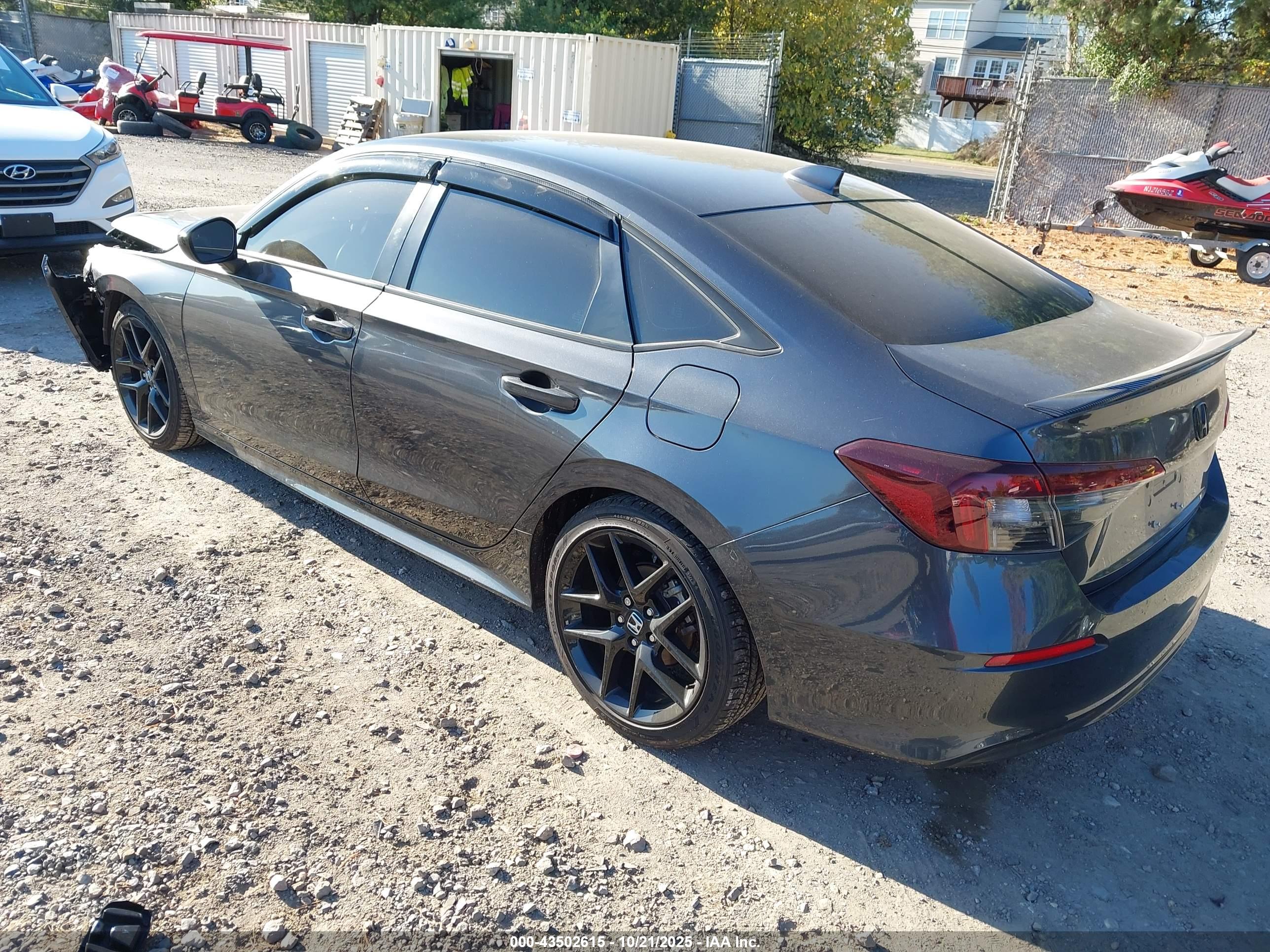 HONDA CIVIC image 3