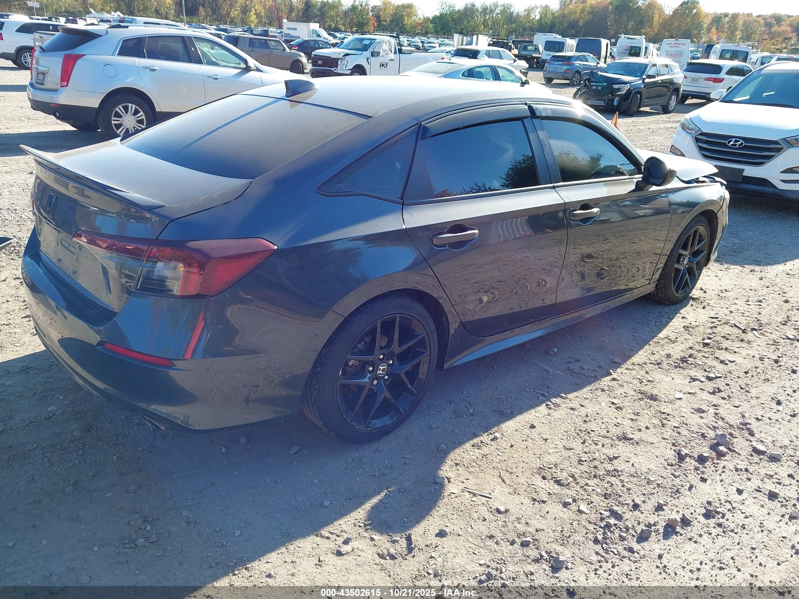 HONDA CIVIC image 4