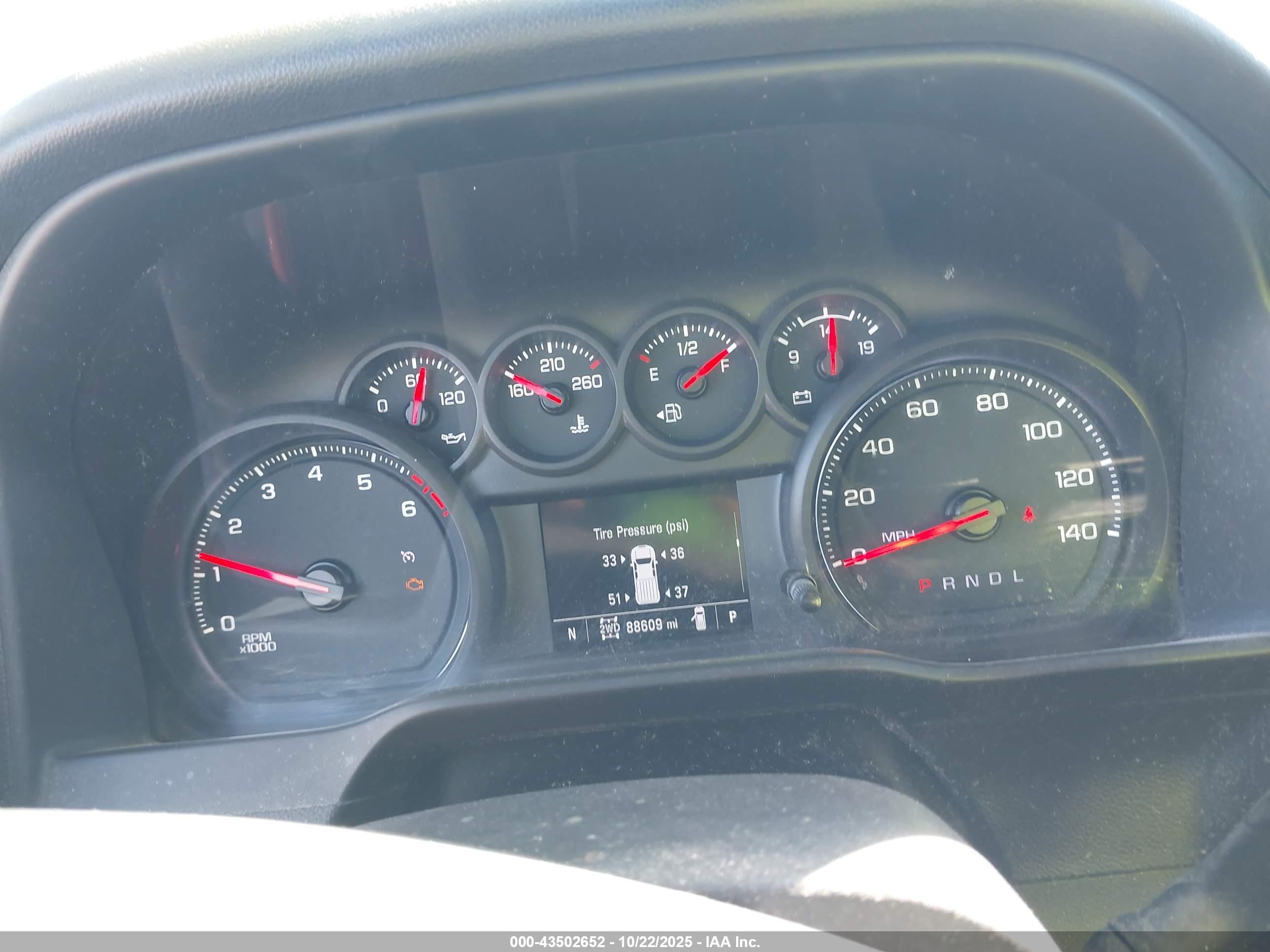 CHEVROLET SILVERADO image 7