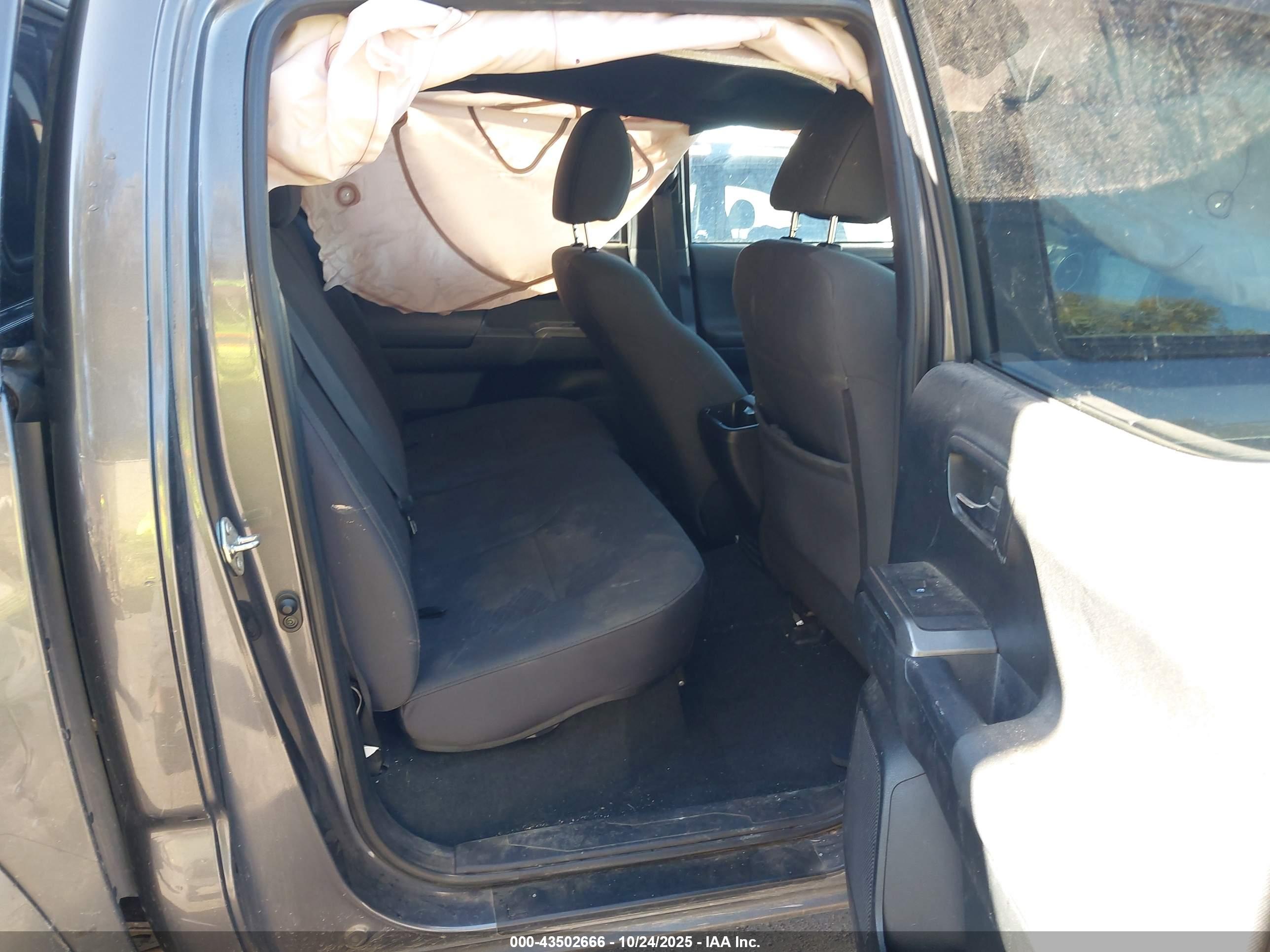 TOYOTA TACOMA image 8