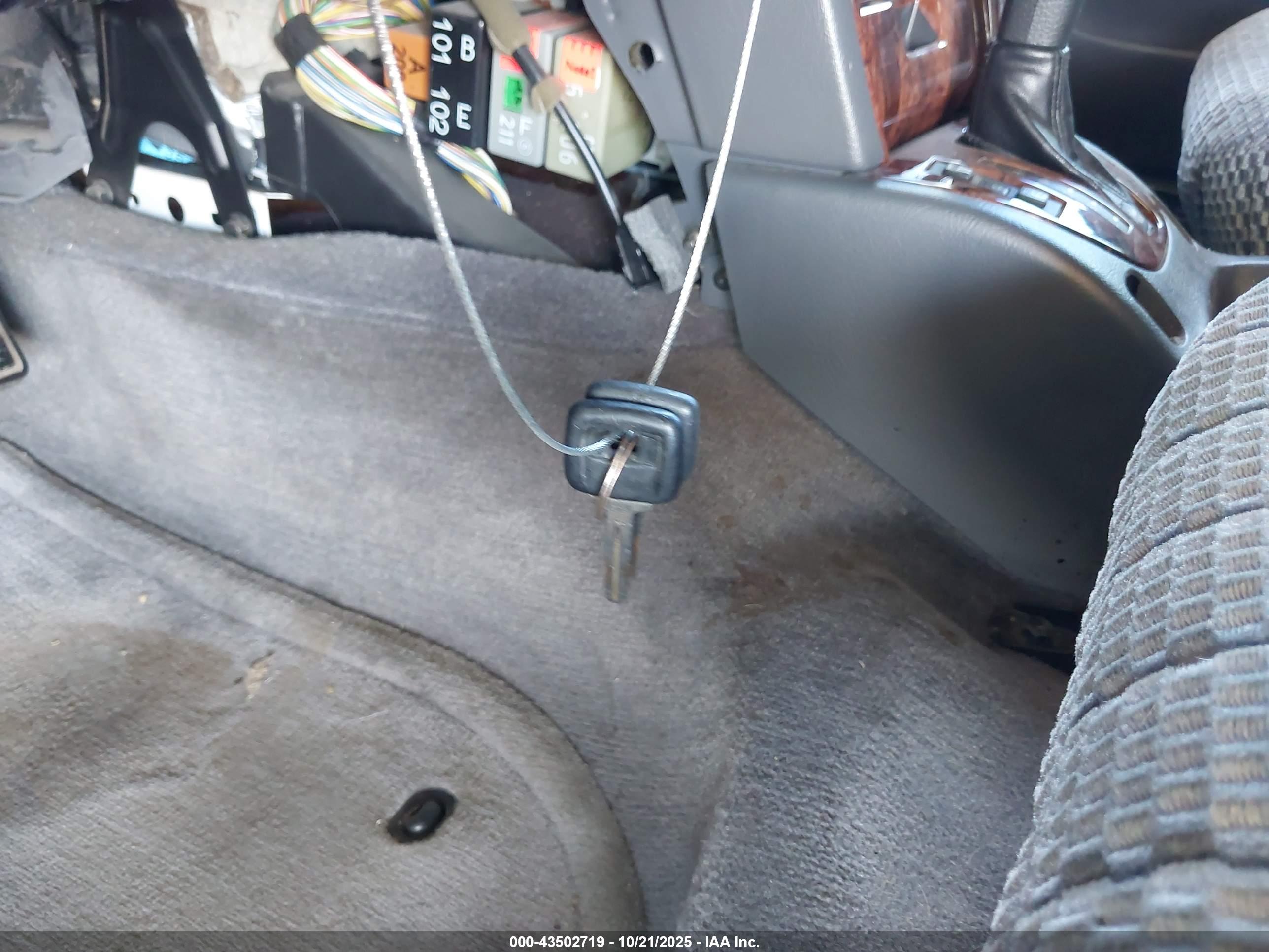 VOLVO S90 image 11