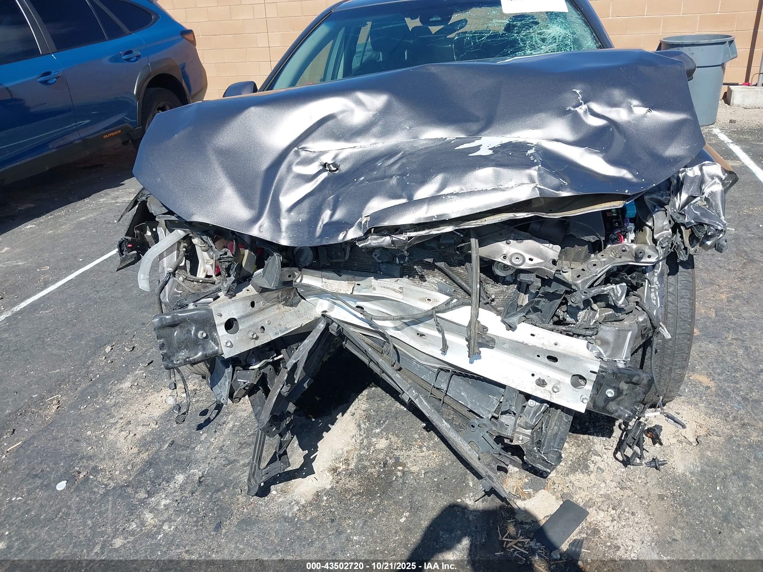 TOYOTA CAMRY image 6