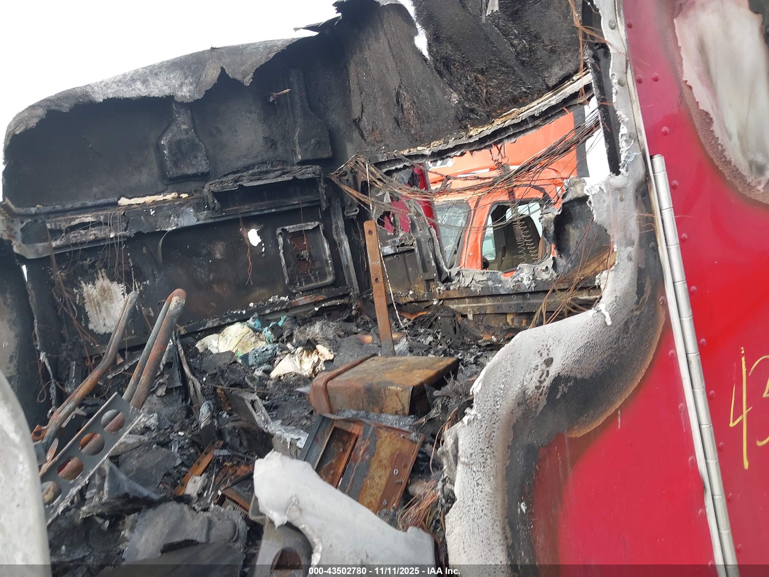 PETERBILT 386 image 7