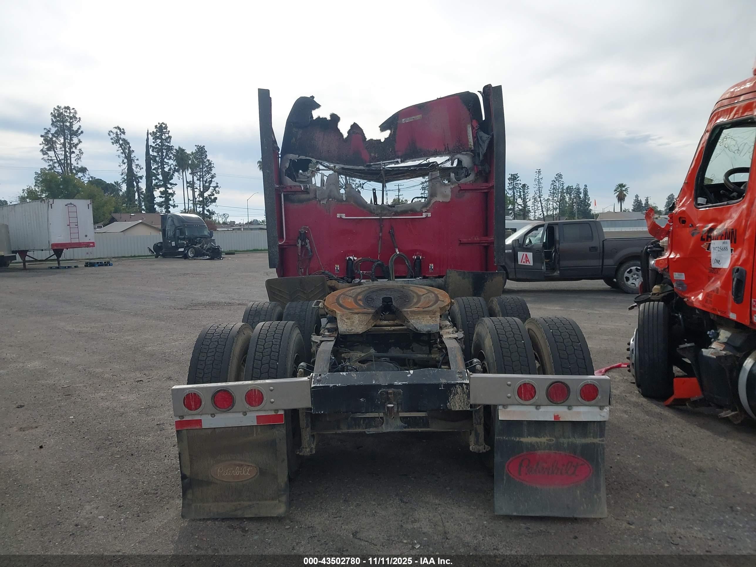 PETERBILT 386 image 8
