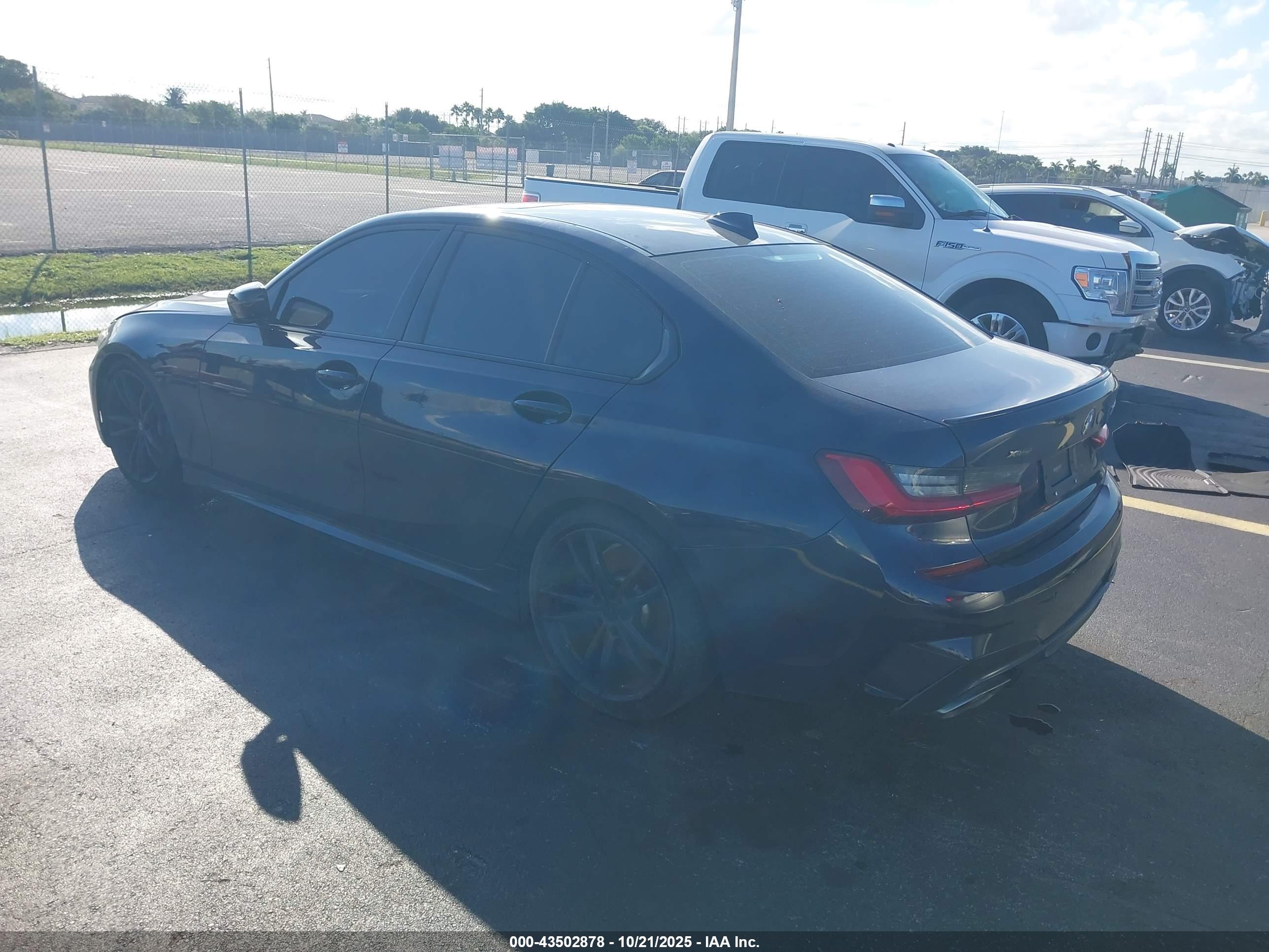 BMW 3 image 3