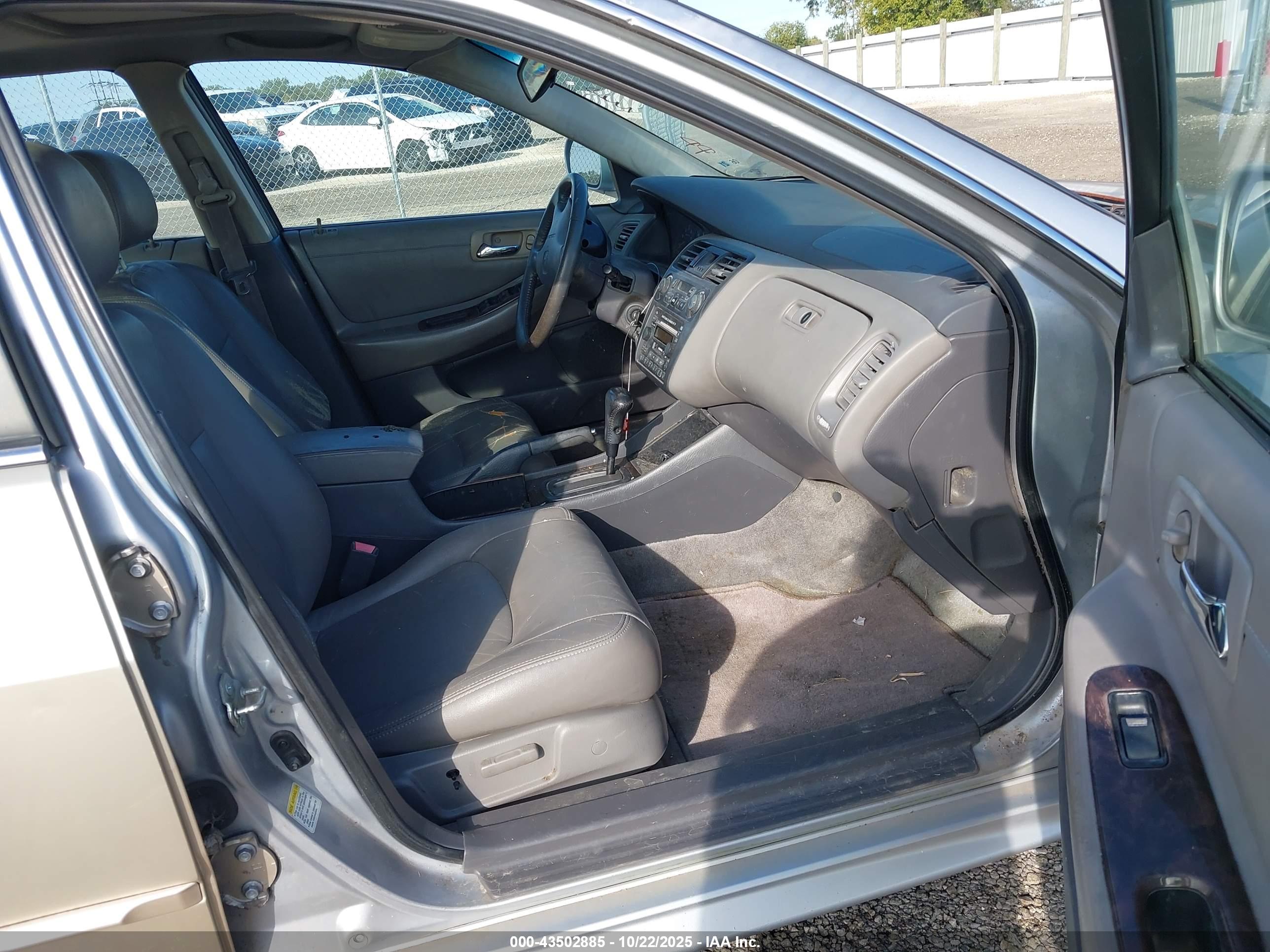 HONDA ACCORD image 5