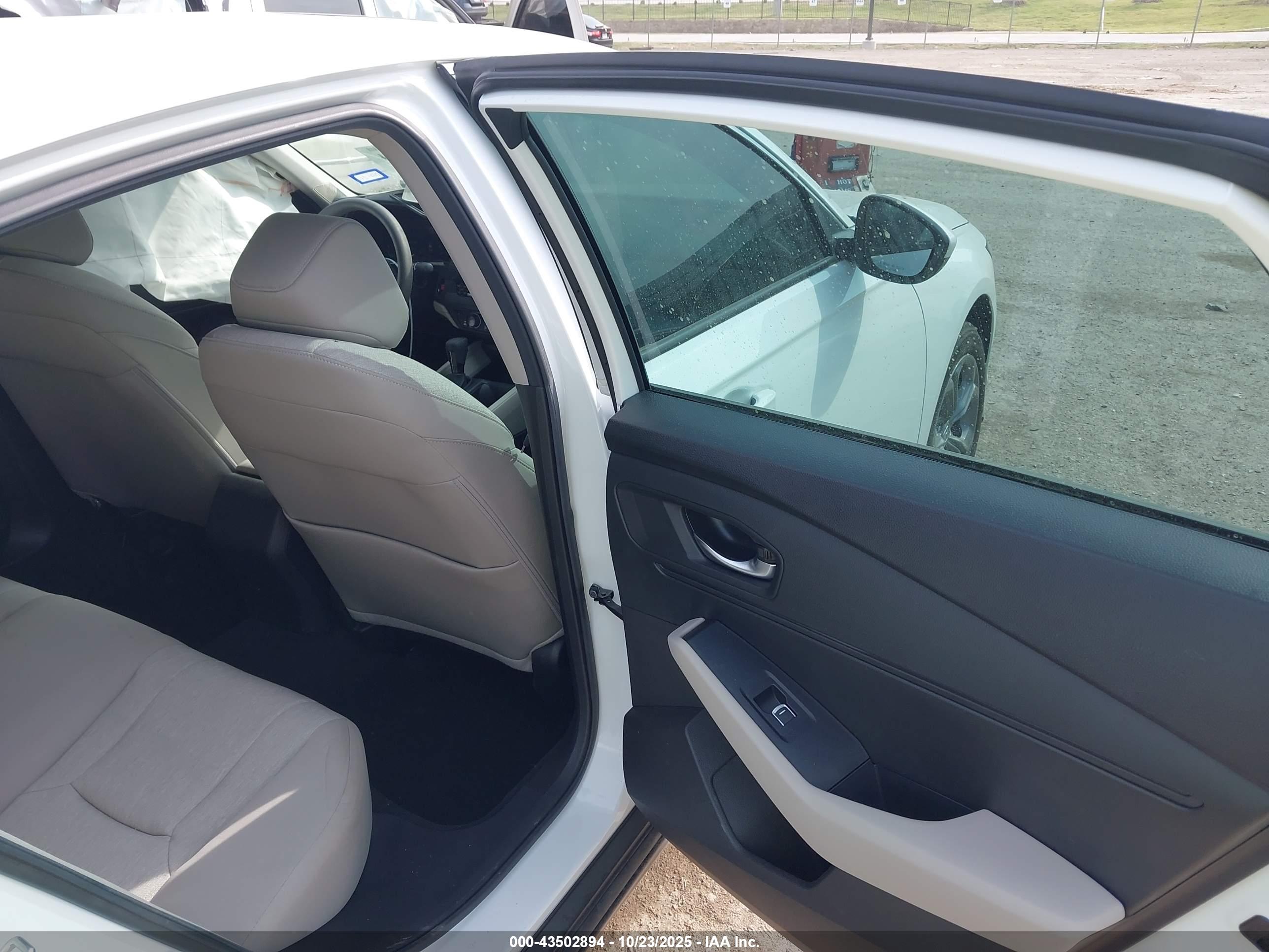 HONDA ACCORD image 8