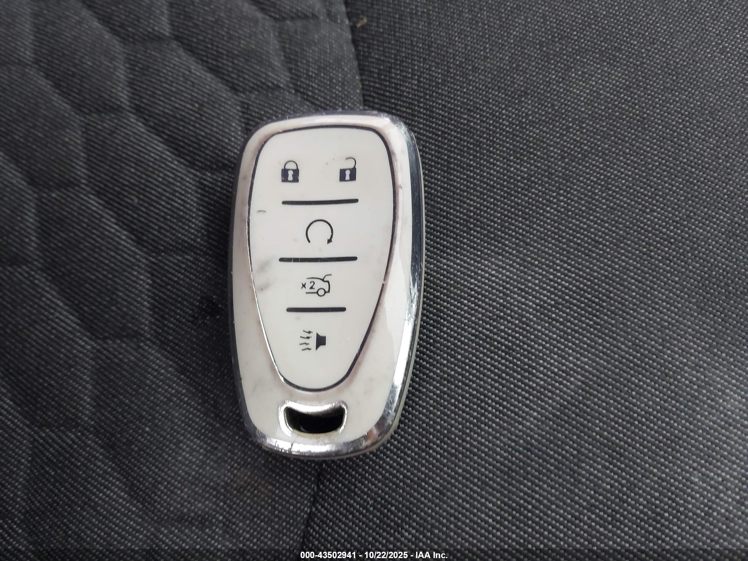 CHEVROLET EQUINOX image 11