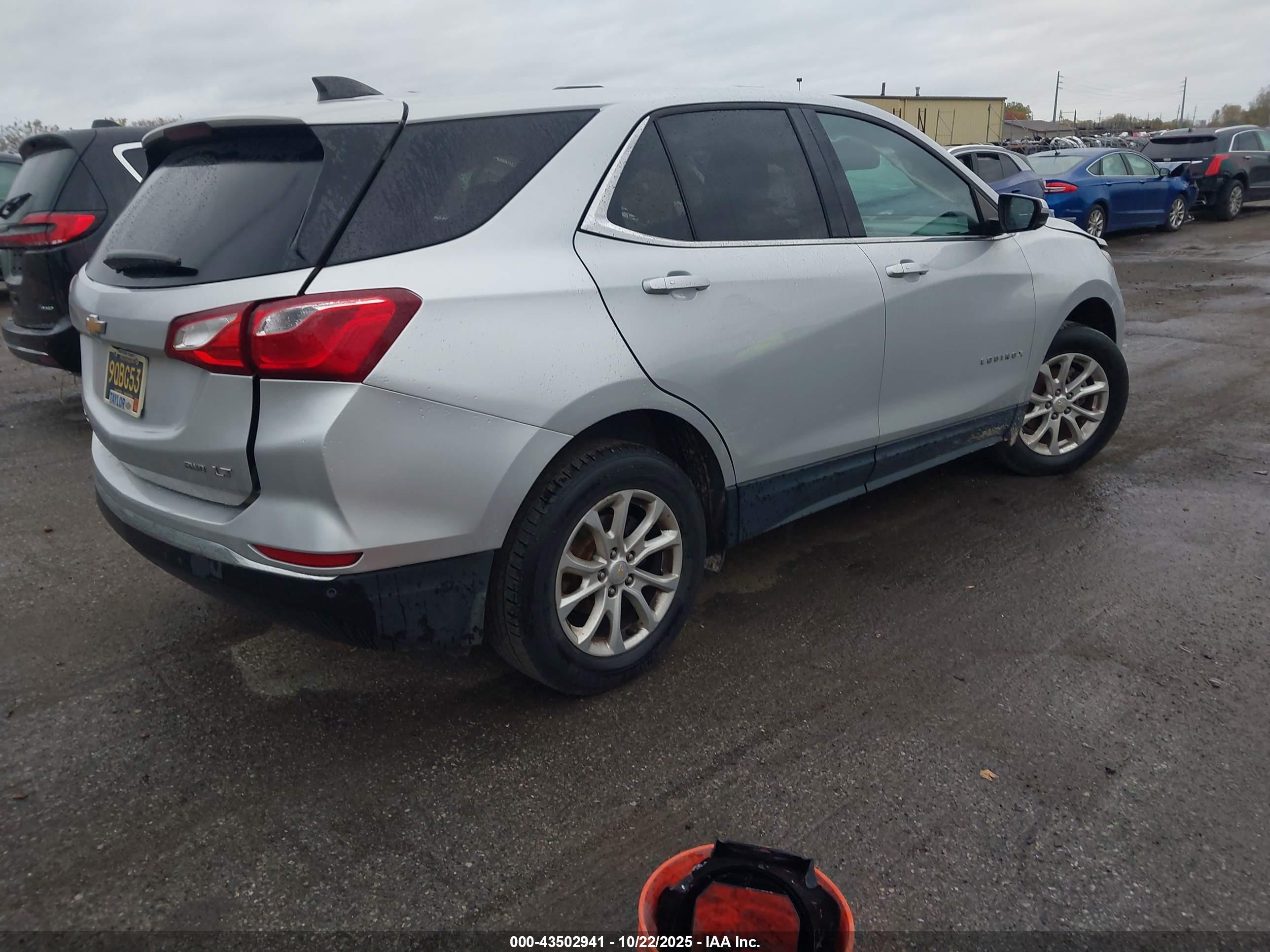 CHEVROLET EQUINOX image 4