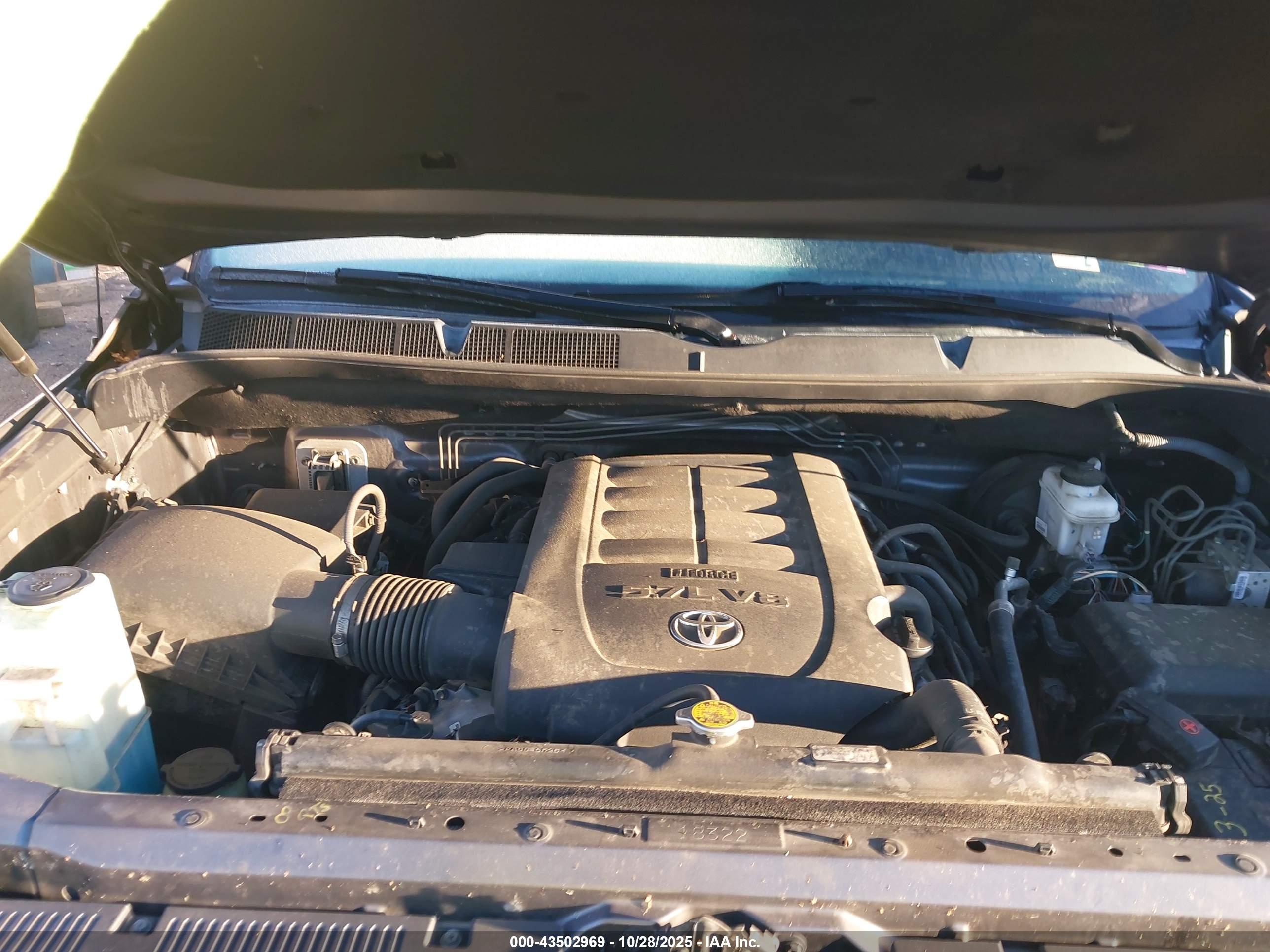 TOYOTA TUNDRA image 10