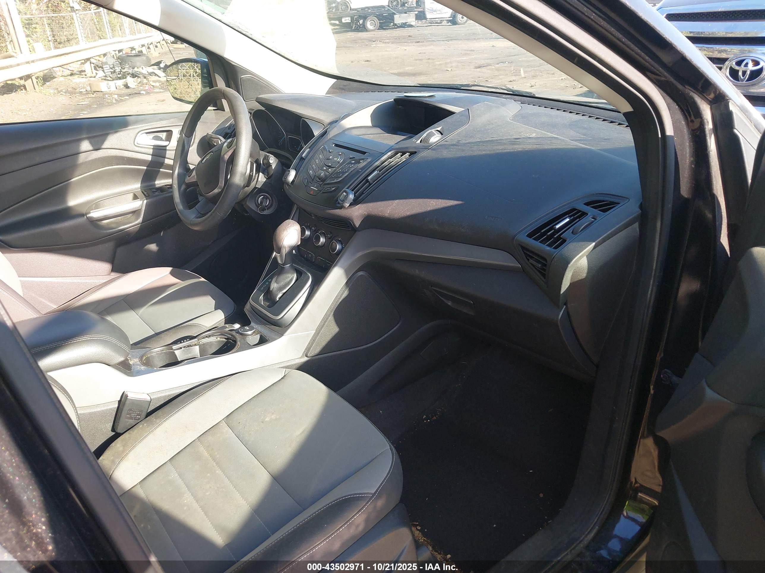 FORD ESCAPE image 5