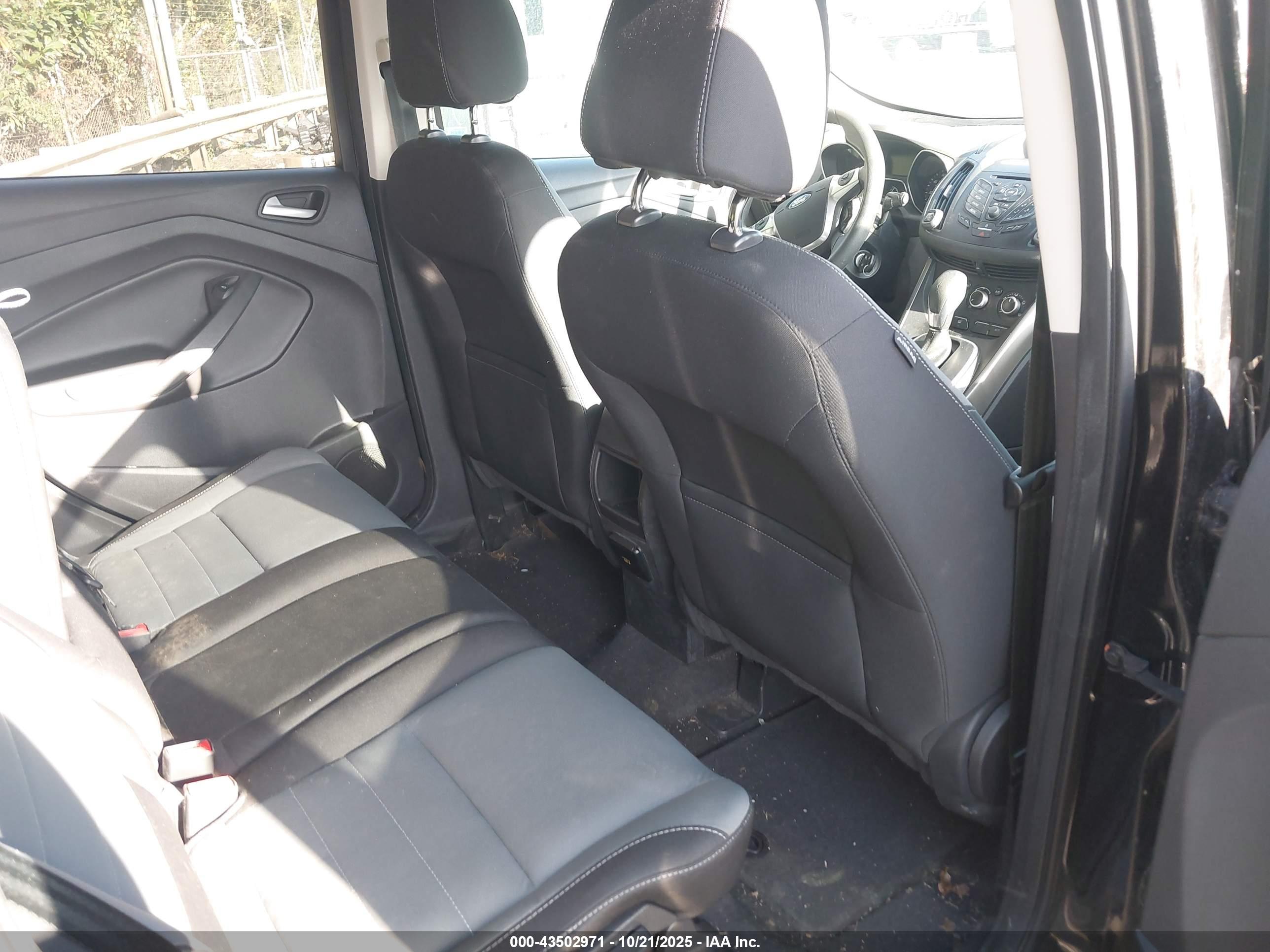 FORD ESCAPE image 8
