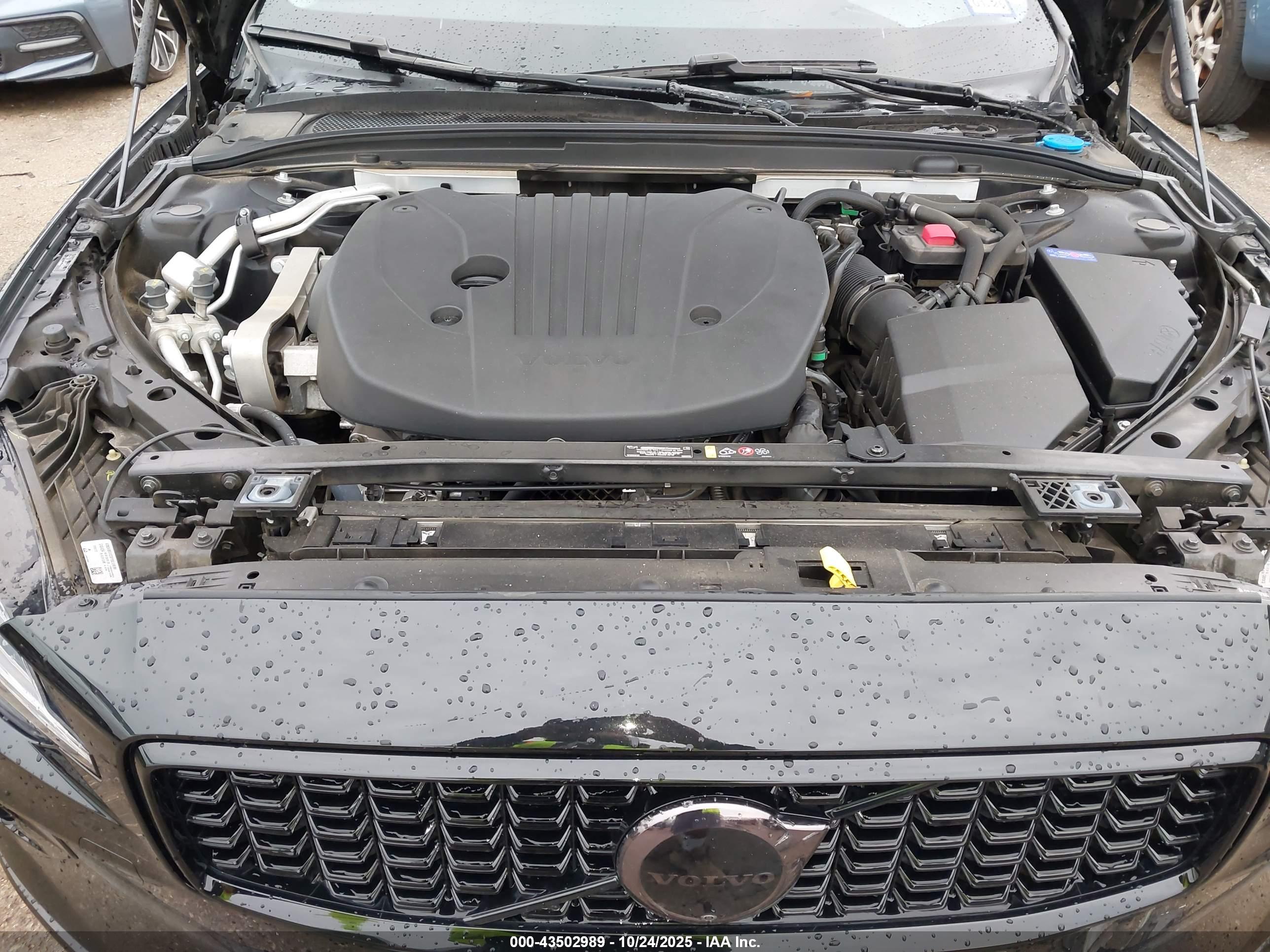 VOLVO S60 image 10