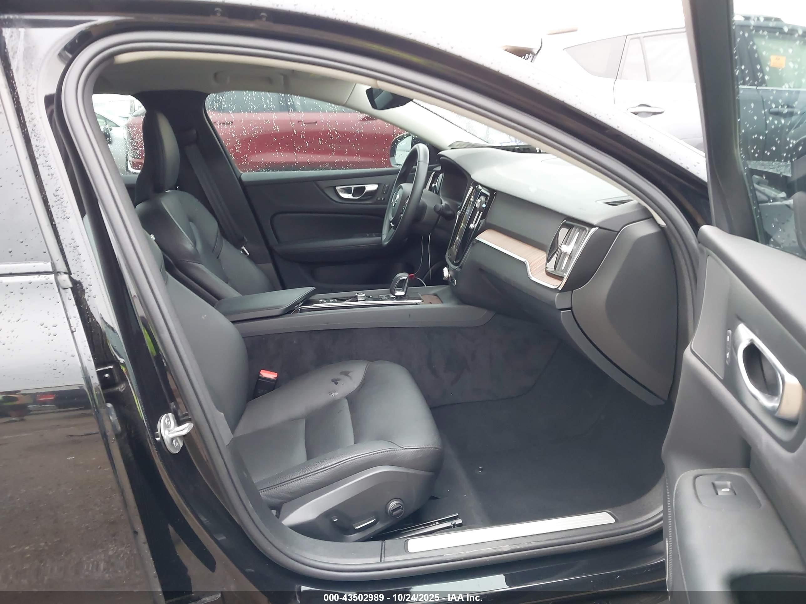 VOLVO S60 image 5