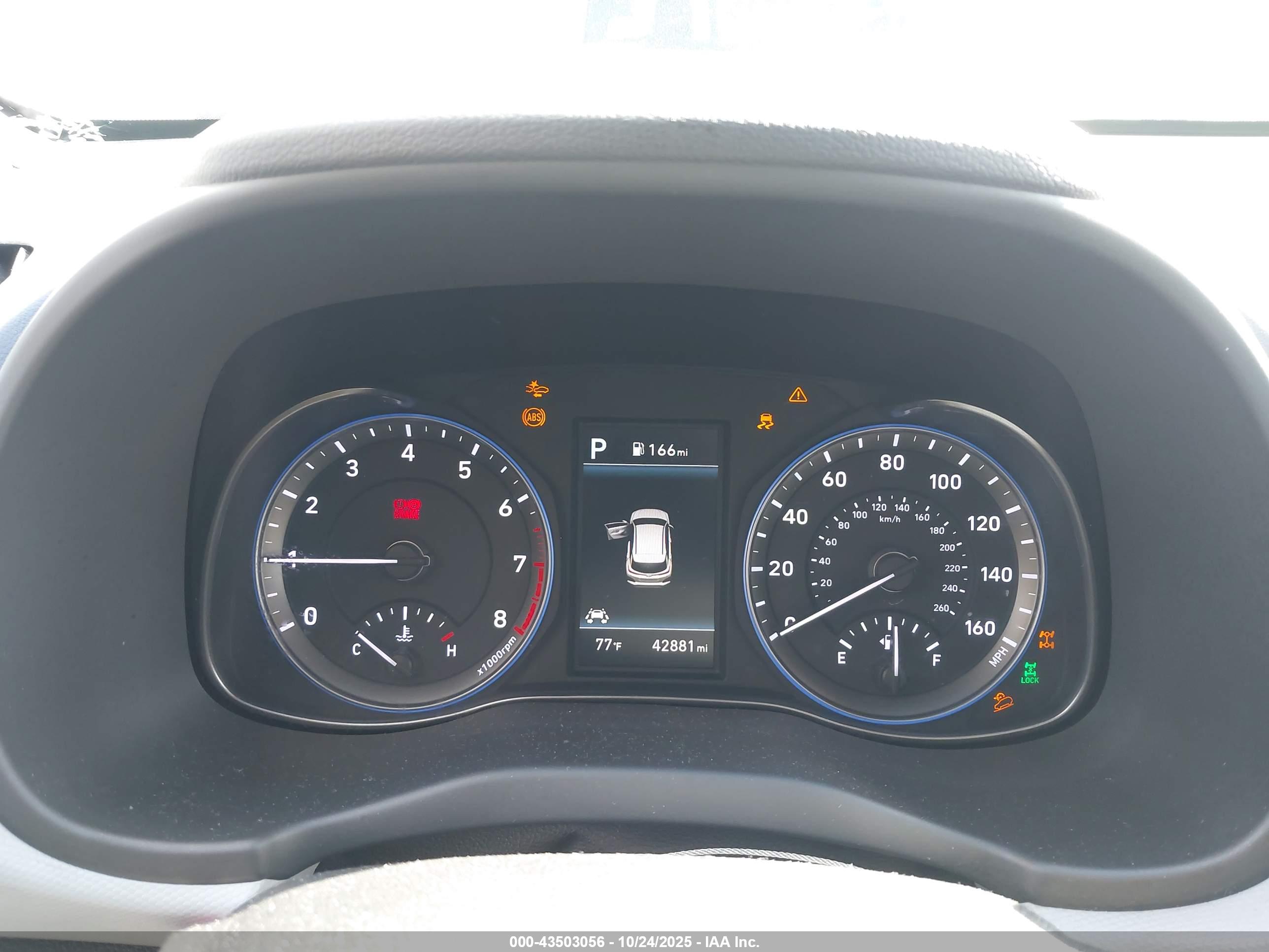 HYUNDAI KONA image 7