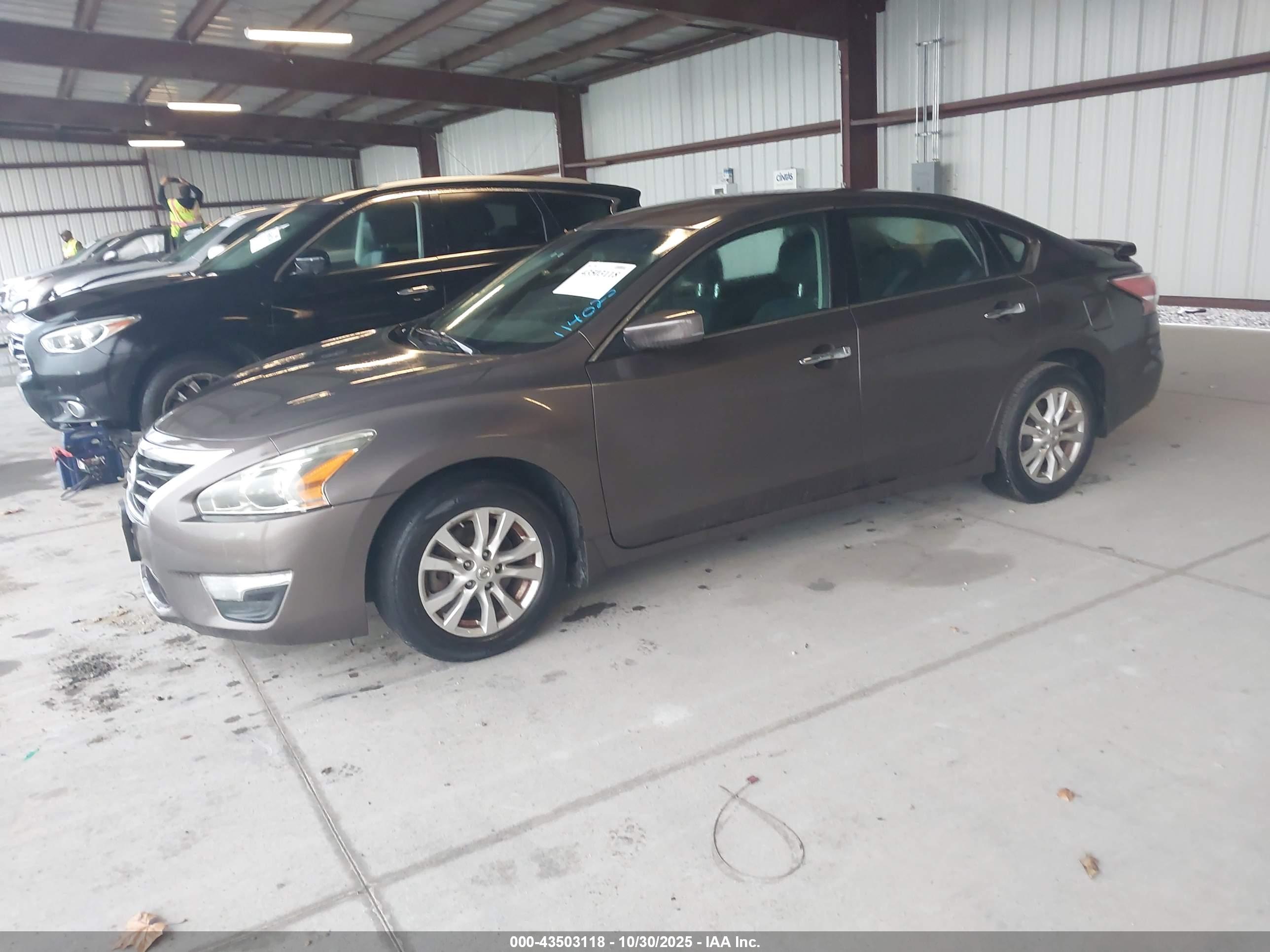 NISSAN ALTIMA image 2