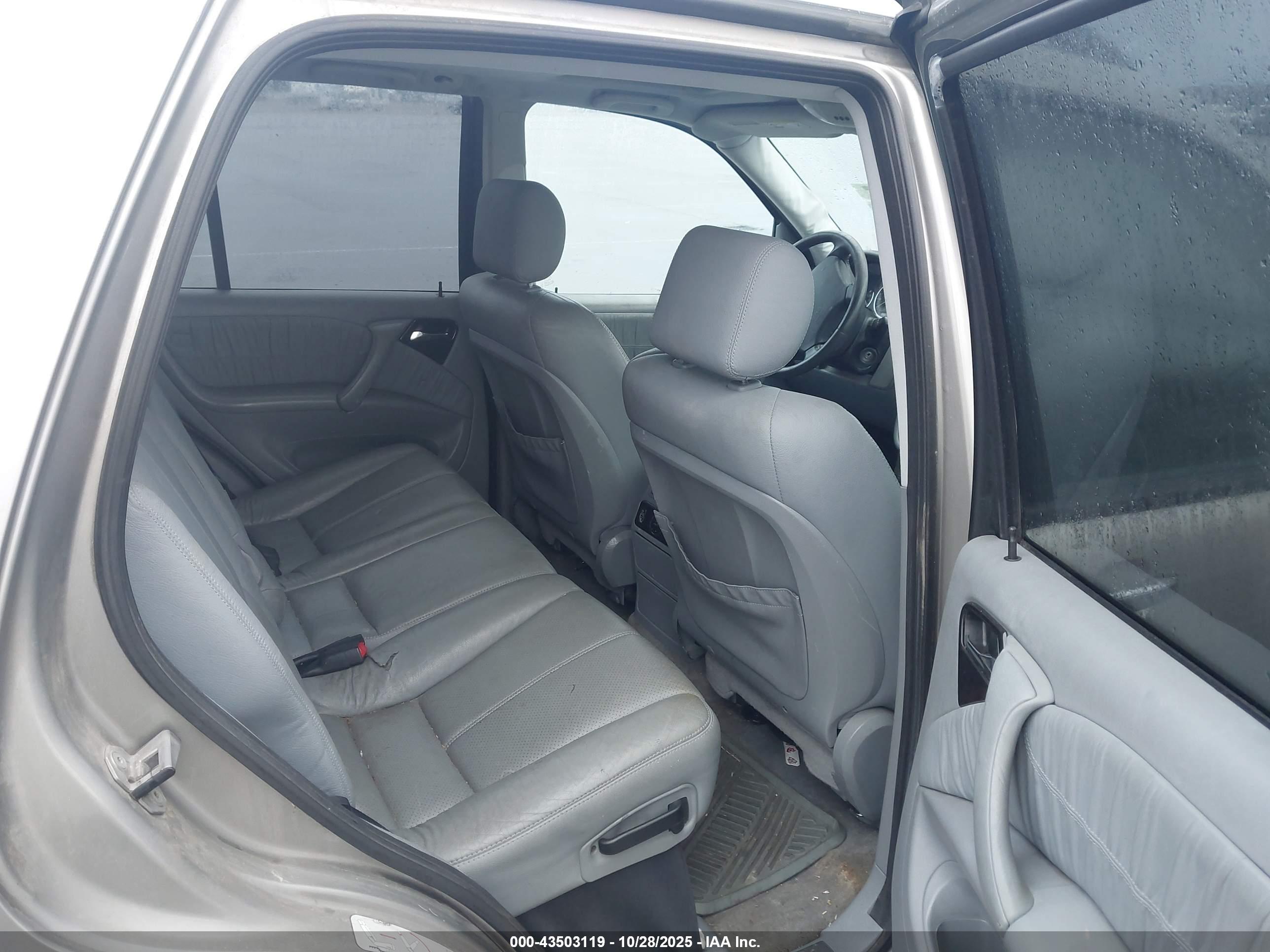 MERCEDES-BENZ ML image 8