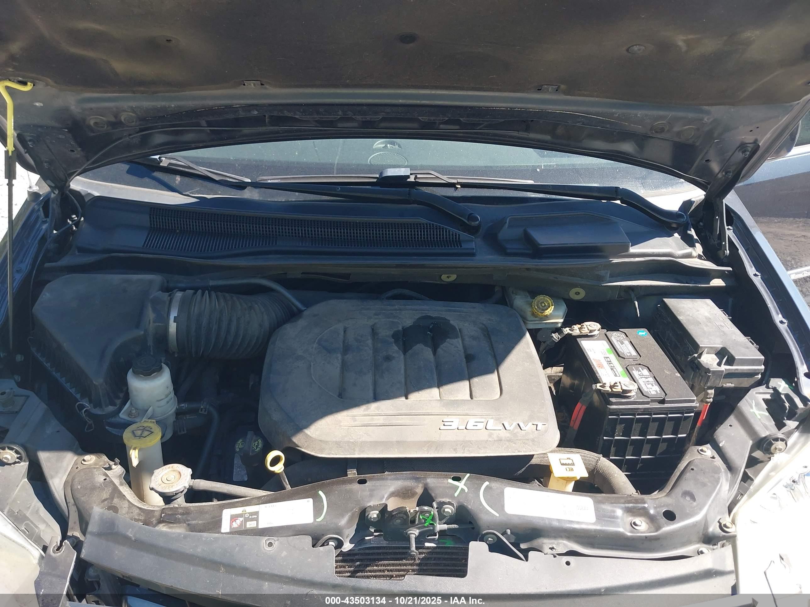 CHRYSLER TOWN image 10