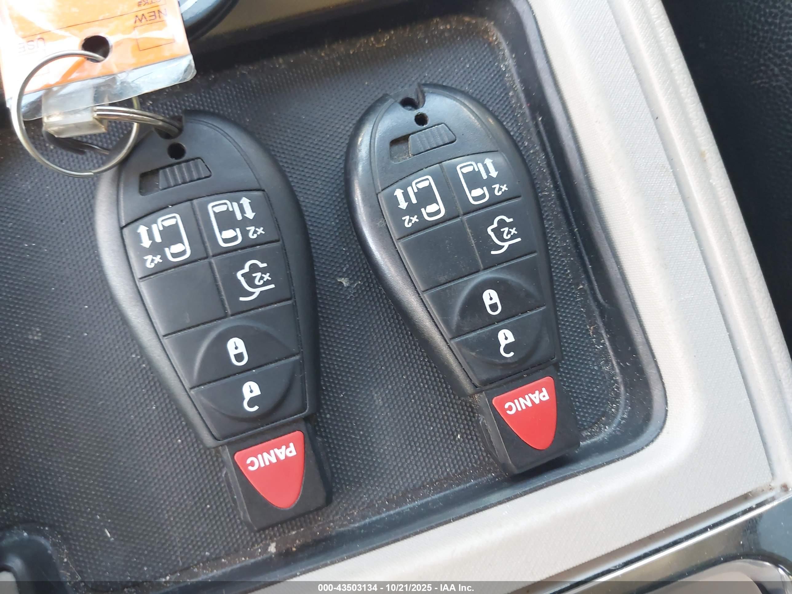 CHRYSLER TOWN image 11