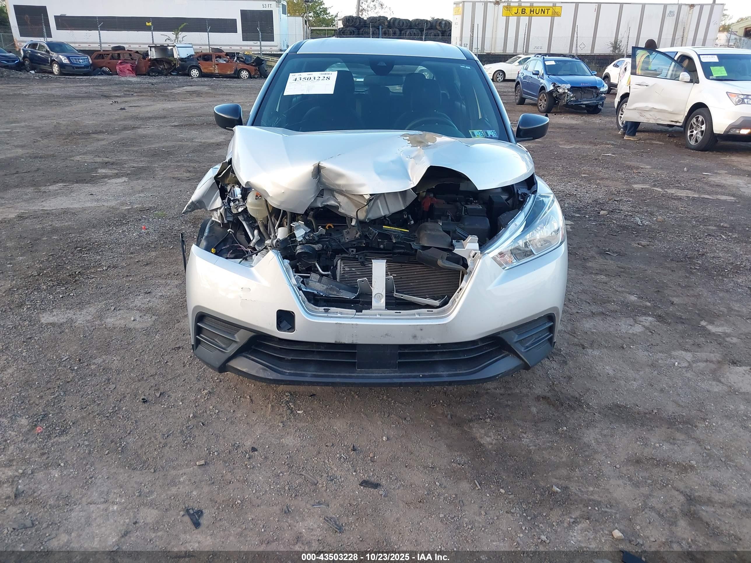 NISSAN KICKS image 6